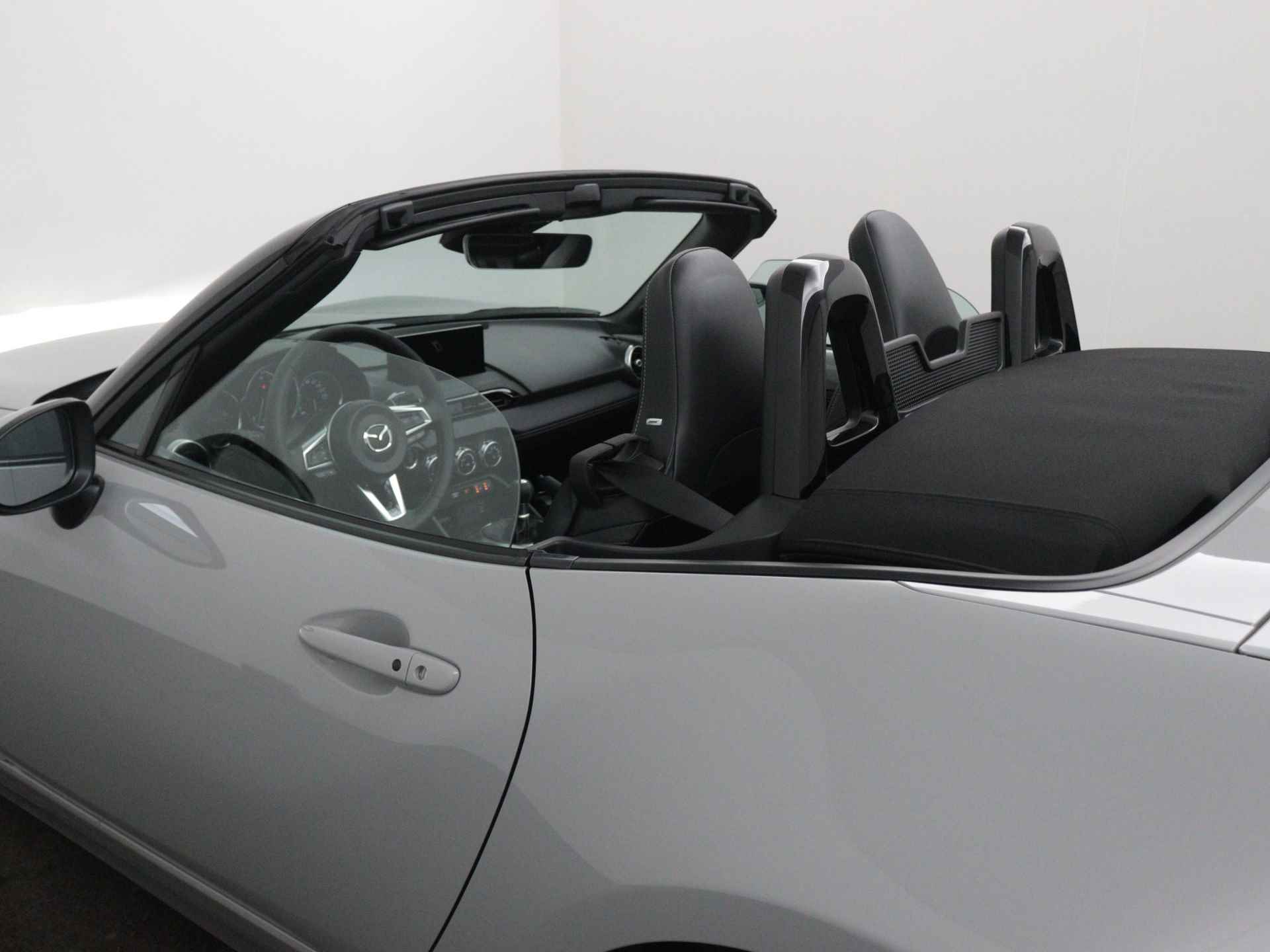 Mazda MX-5 1.5 SkyActiv-G 132 Exclusive-Line | Incl. € 3.000,- instapvoordeel | Direct leverbaar in verschillende kleuren en uitvoeringen - 31/41