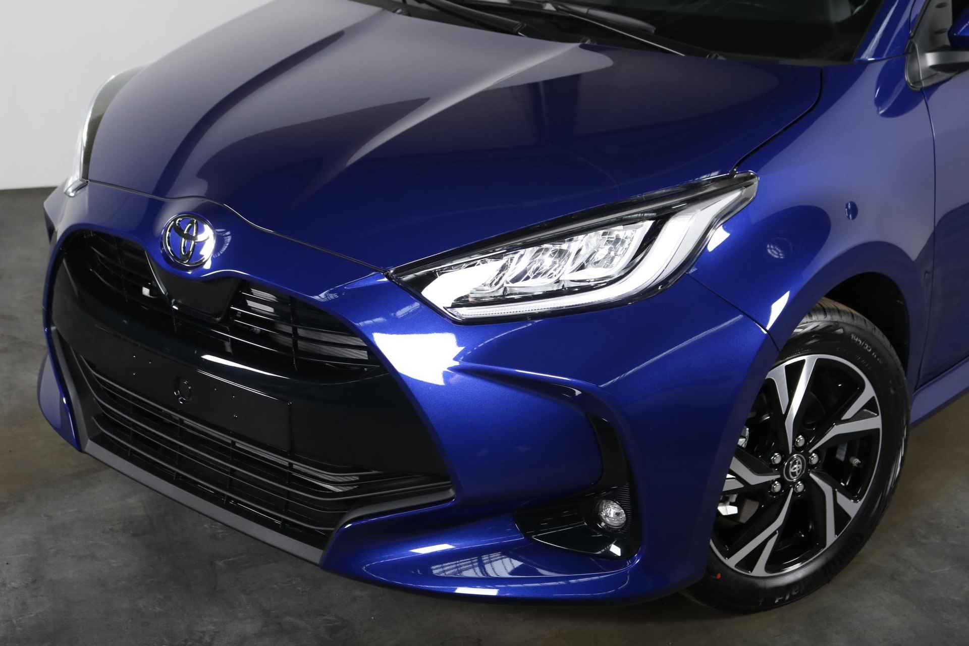 Toyota Yaris 1.5 Hybrid First Edition, NIEUW, DIRECT LEVERBAAR! 1500,- extra inruilvoordeel! - 4/35