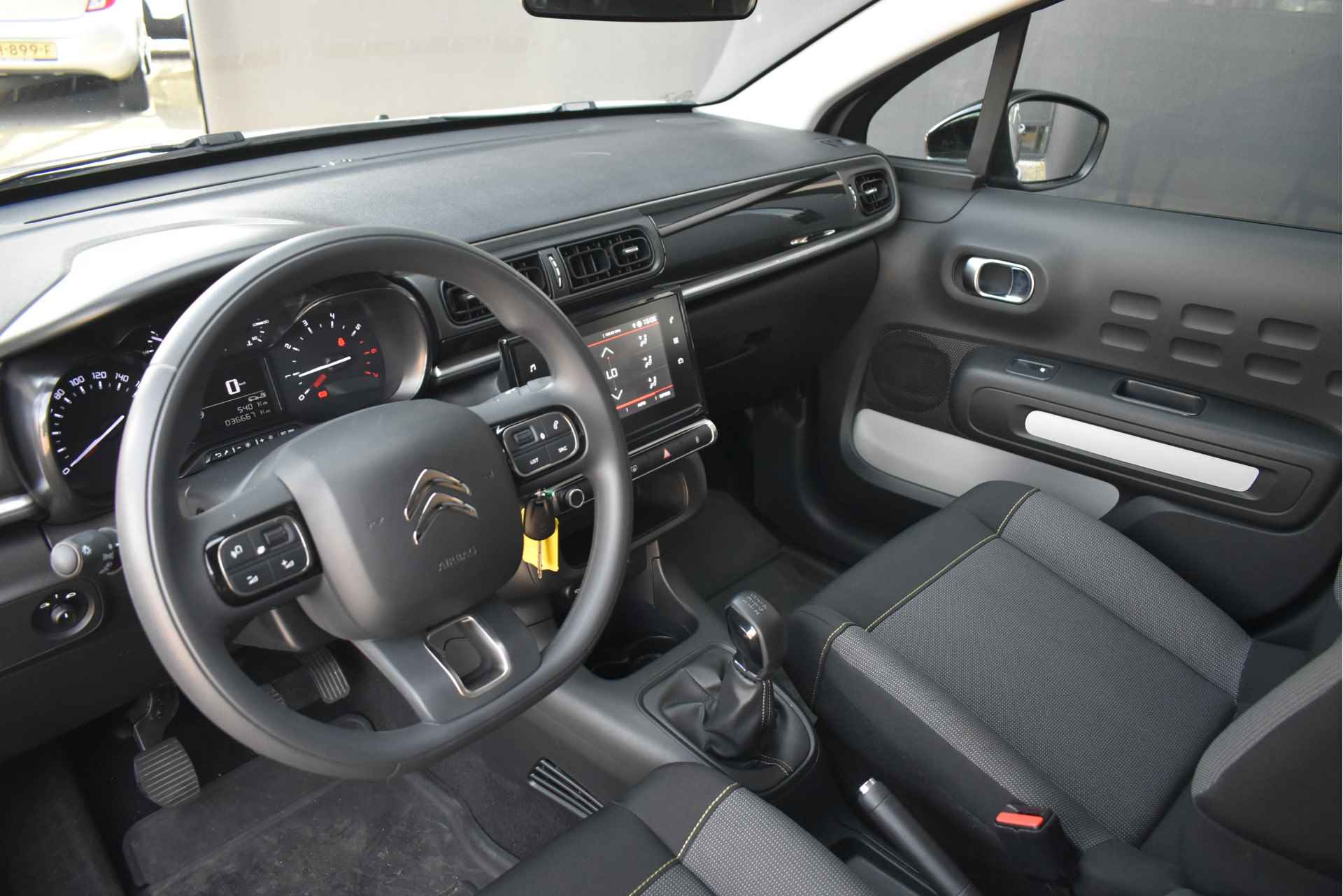 Citroën C3 1.2 PureTech C-Series | Stoelverwarming | Climate Control | Apple Carplay | Android Auto | Cruise Control !! - 5/34