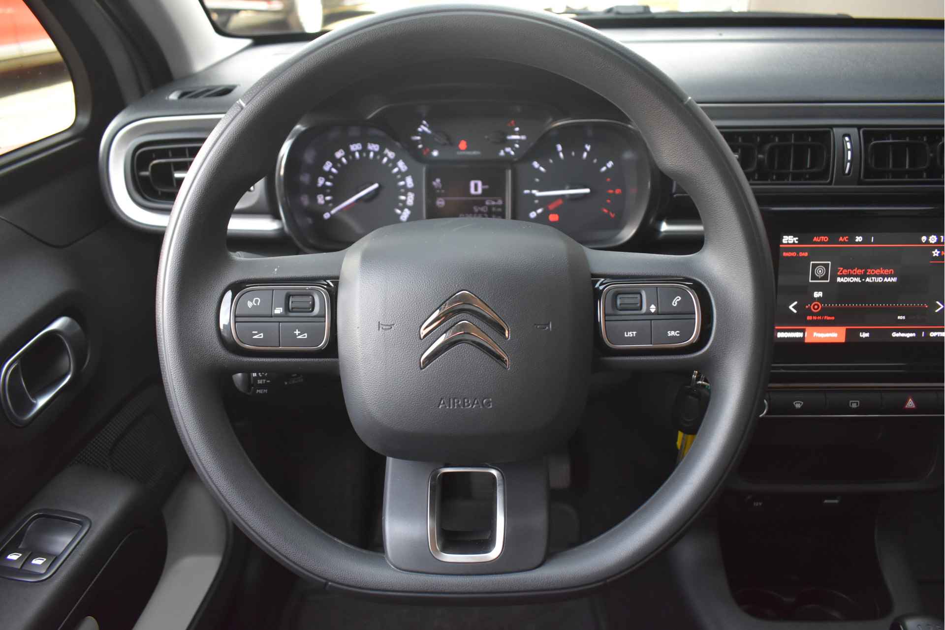 Citroën C3 1.2 PureTech C-Series | Stoelverwarming | Climate Control | Apple Carplay | Android Auto | Cruise Control !! - 12/34