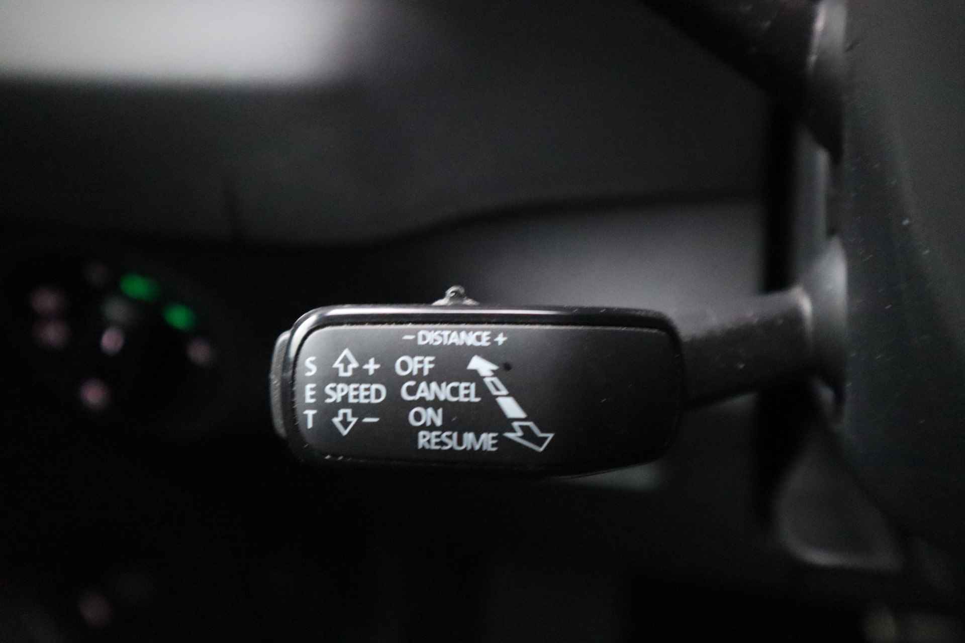 Škoda Karoq 1.5 TSI ACT Sportline Business Navigatie, 19'Lmv Automaat, Navigatie, - 15/26