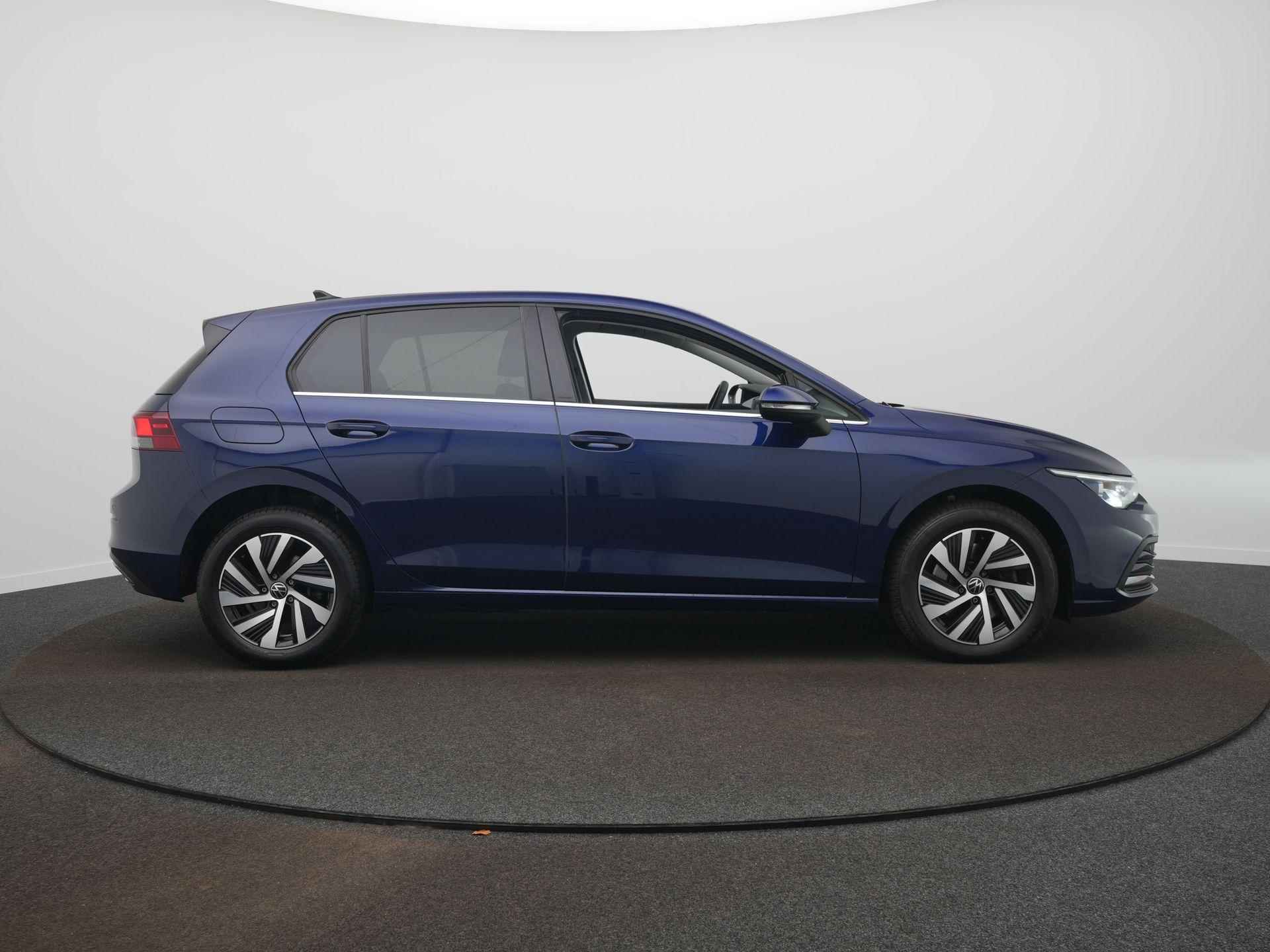 Volkswagen Golf 1.4 eHybrid Style DSG / Adaptive cruise / Achteruitrijcamera / DAB - 4/54