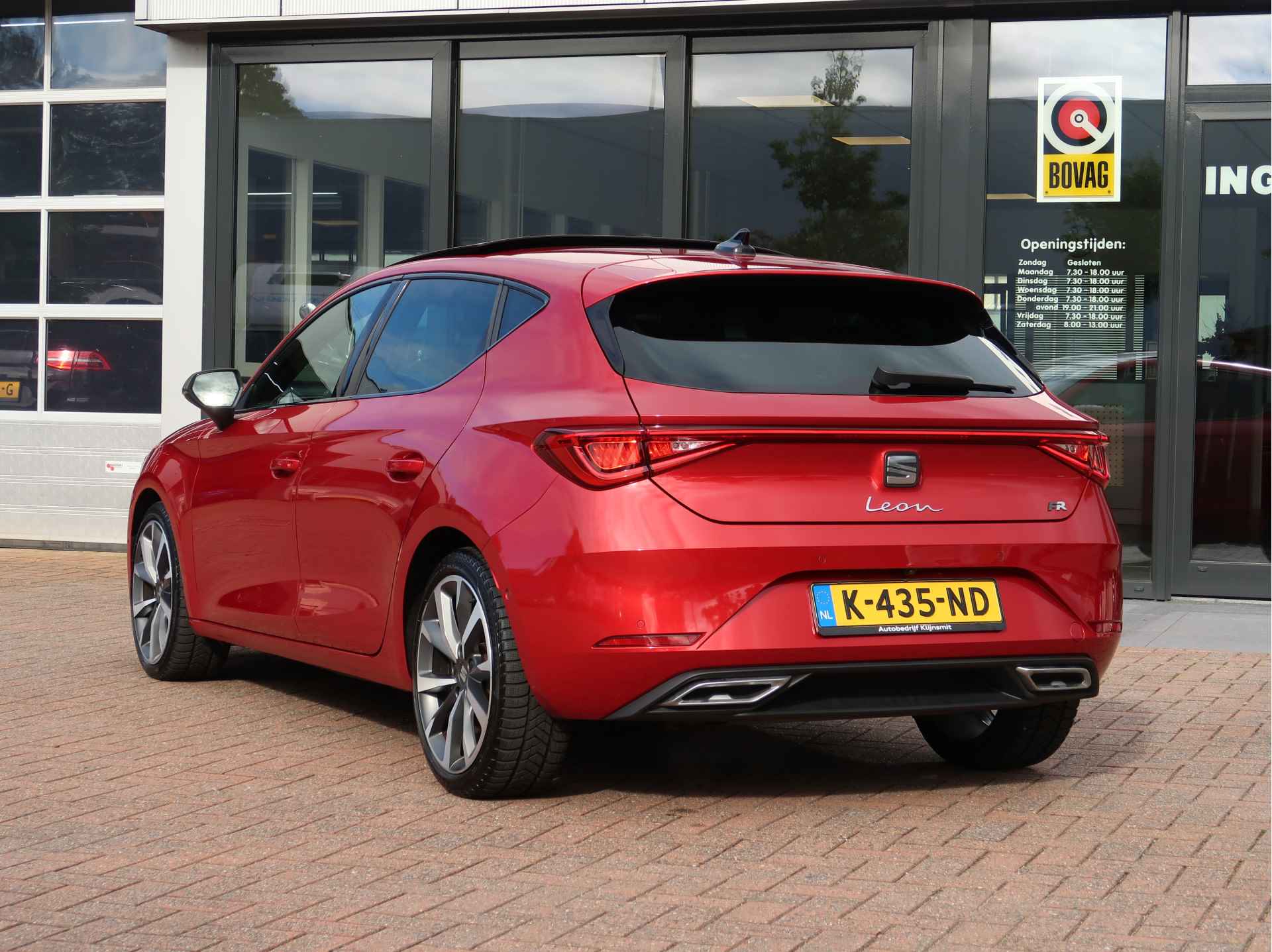 SEAT Leon 1.5 eTSI FR Launch Edition | Panorama | Adaptive Suspension | Stoelverw. - 4/34