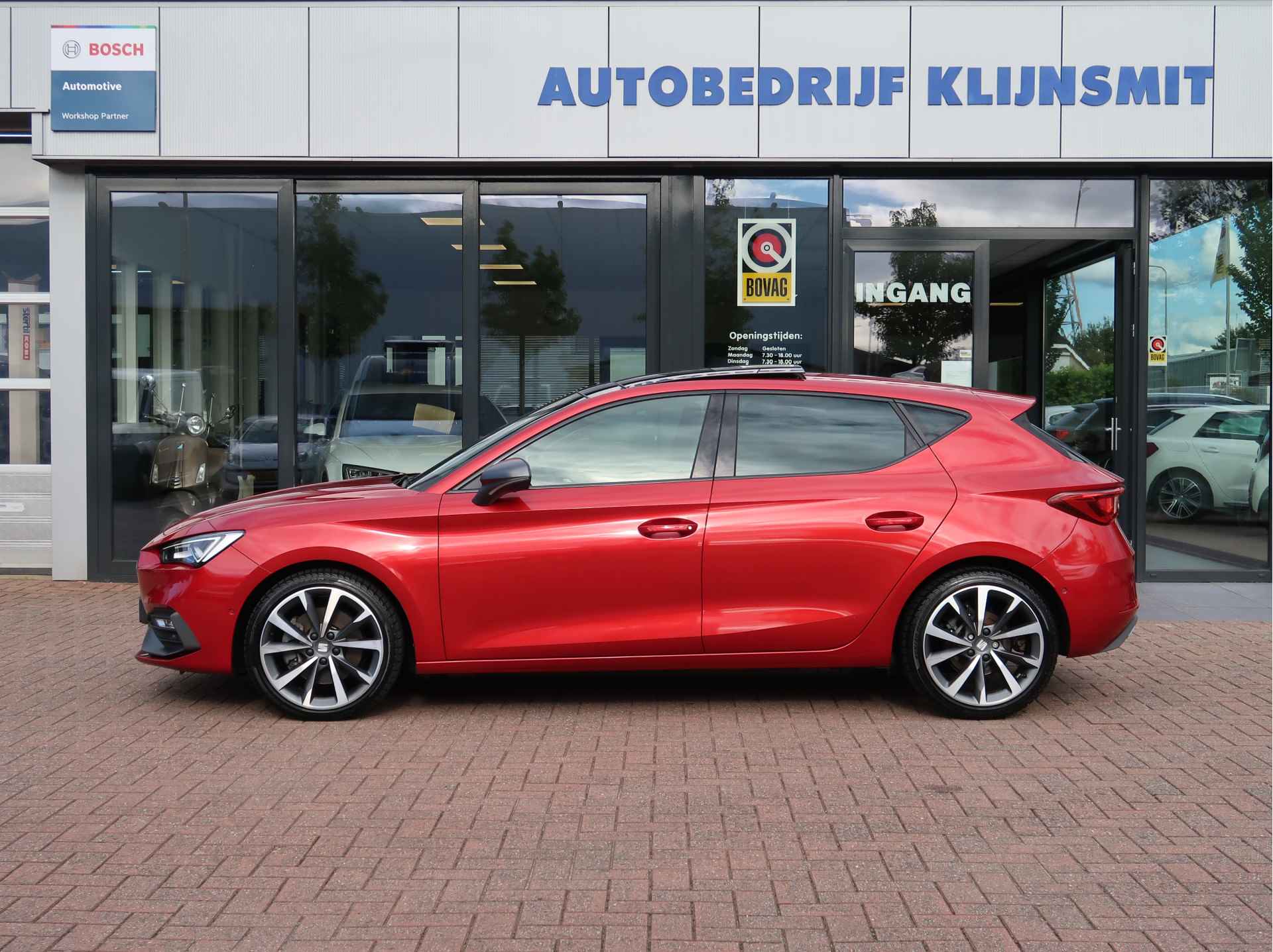 SEAT Leon 1.5 eTSI FR Launch Edition | Panorama | Adaptive Suspension | Stoelverw. - 7/34