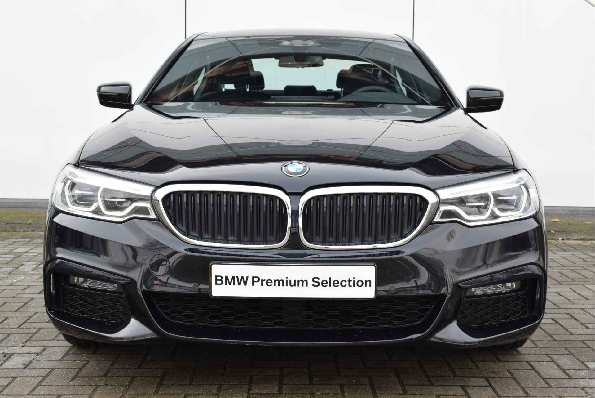 BMW 5 Serie 520i High Executive M Sport Automaat / Adaptieve LED / Parking Assistant / Comfortstoelen / Navigatie Professional / M Sportonderstel / Stoelverwarming - 7/28