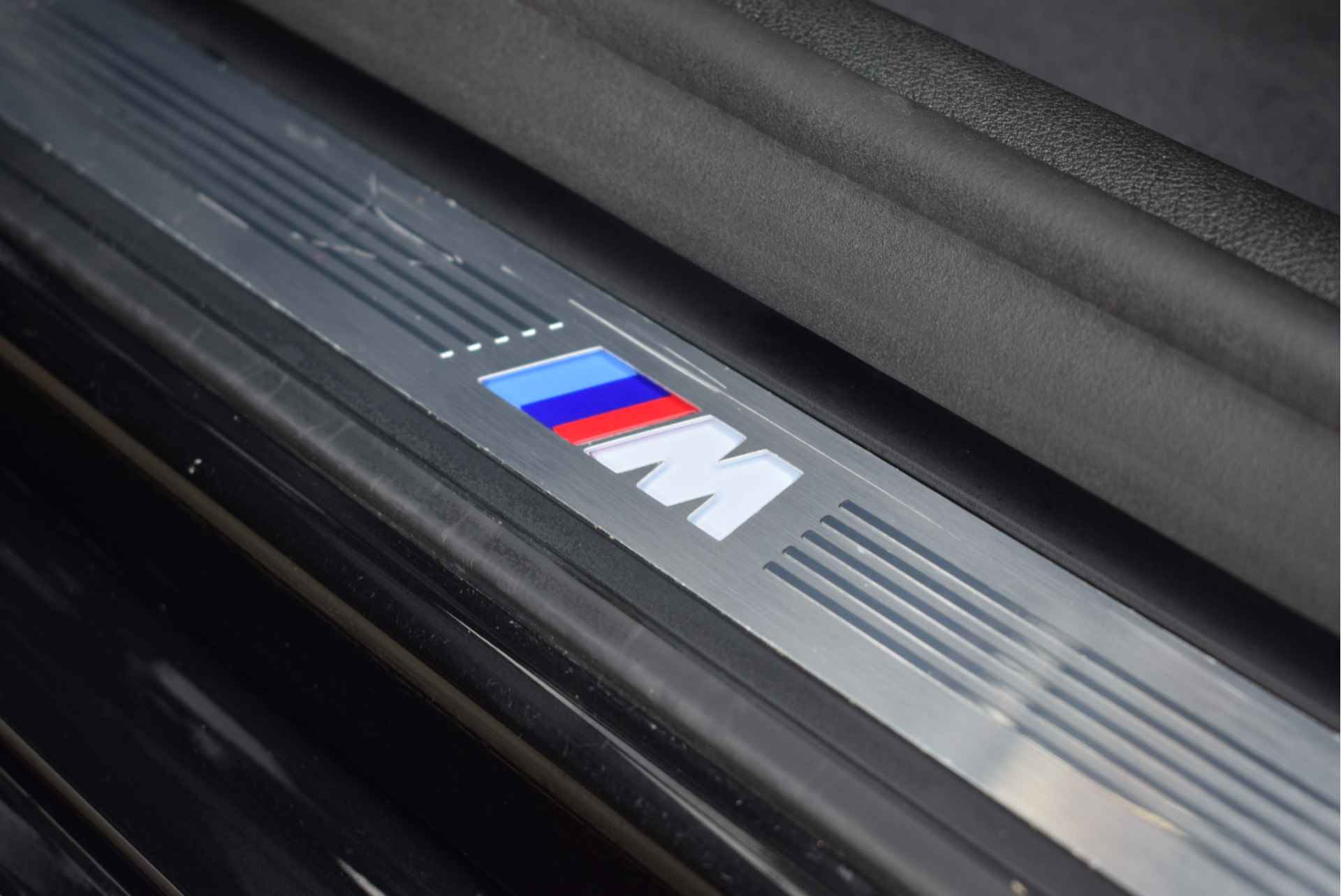 BMW 5 Serie 520i High Executive M Sport Automaat / Adaptieve LED / Parking Assistant / Comfortstoelen / Navigatie Professional / M Sportonderstel / Stoelverwarming - 20/28