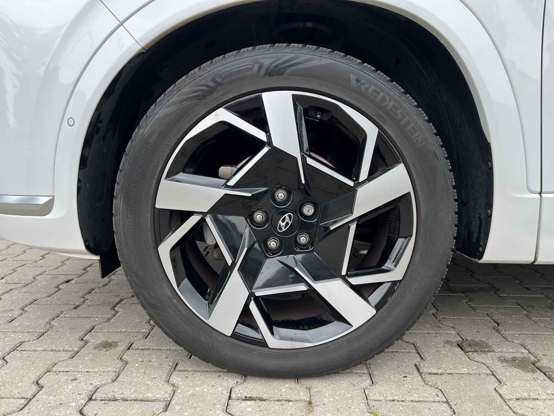 Hyundai Santa Fe 1.6 T-GDI 230 pk HEV Premium Sky Navigatie / 1650 trekgewicht /Elektrische stoelverstelling met Geheugenfunctie / Achteruitrijcamera / Stoelverwarming / Schuif- Kantel dak / - 13/35