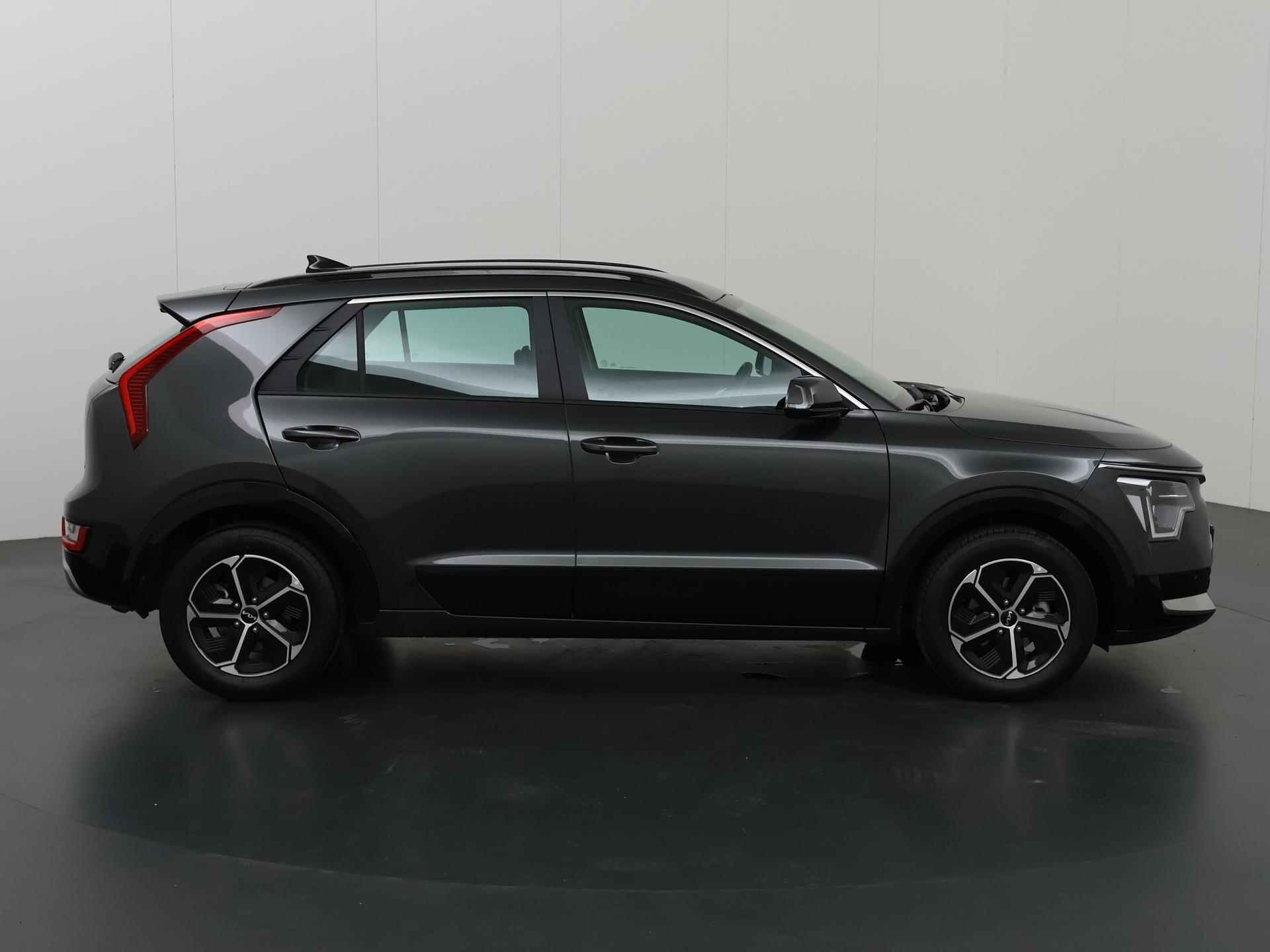 Kia Niro HEV 1.6 GDi Hybrid DynamicLine Edition | Stoel/Stuurwielverwarming | LED Koplampen | Navigatie | Parkeercamera | Climate control - 7/40