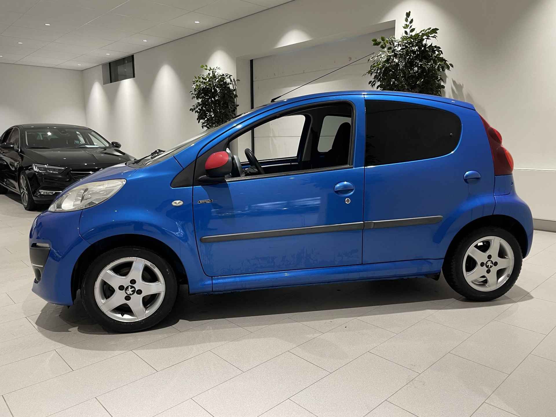 Peugeot 107 1.0 Sportium 68 PK | Airco | Toerentalsensor | Getinte Ruiten | AUX | CD-speler | - 3/19