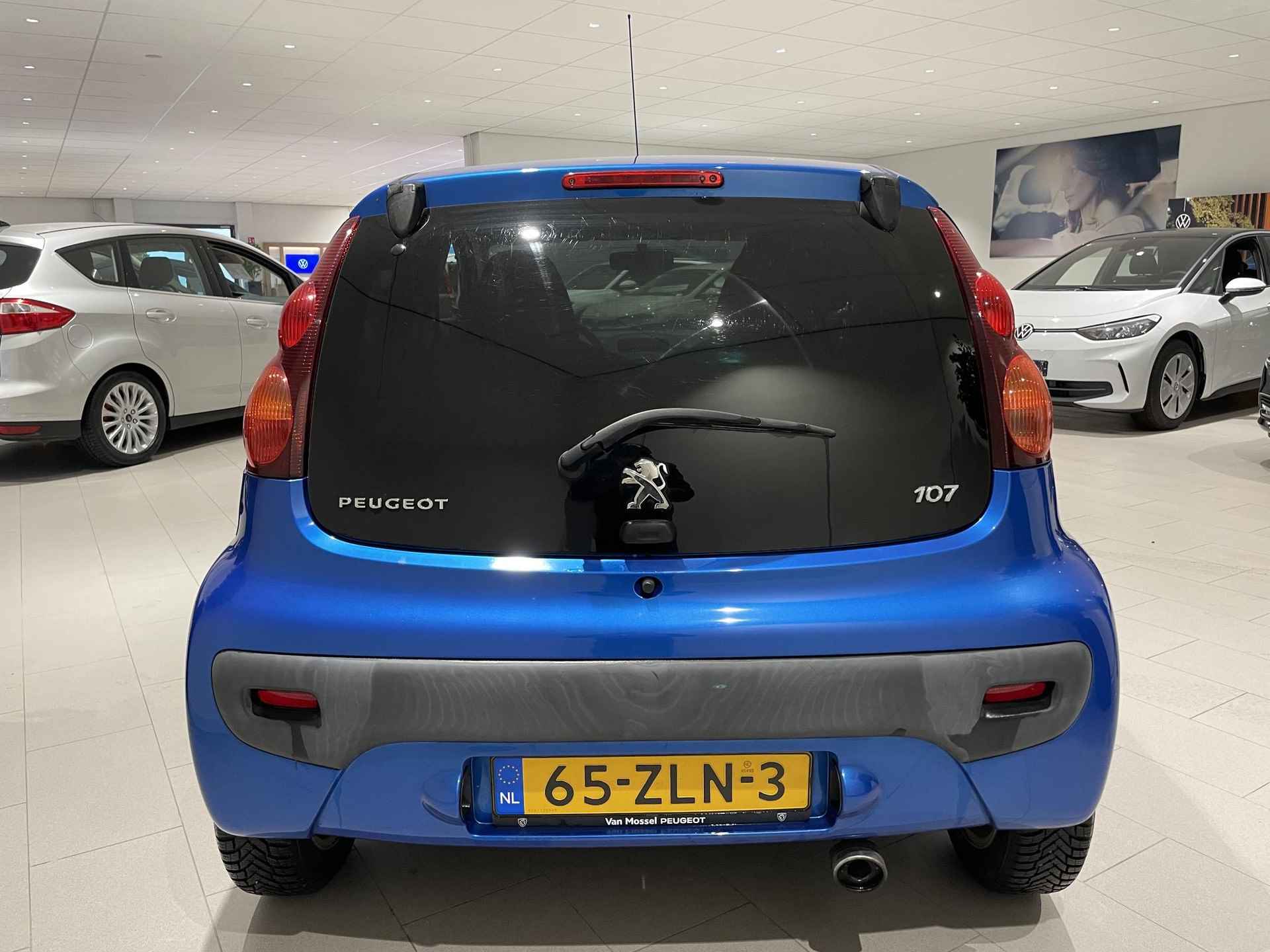 Peugeot 107 1.0 Sportium 68 PK | Airco | Toerentalsensor | Getinte Ruiten | AUX | CD-speler | - 4/19