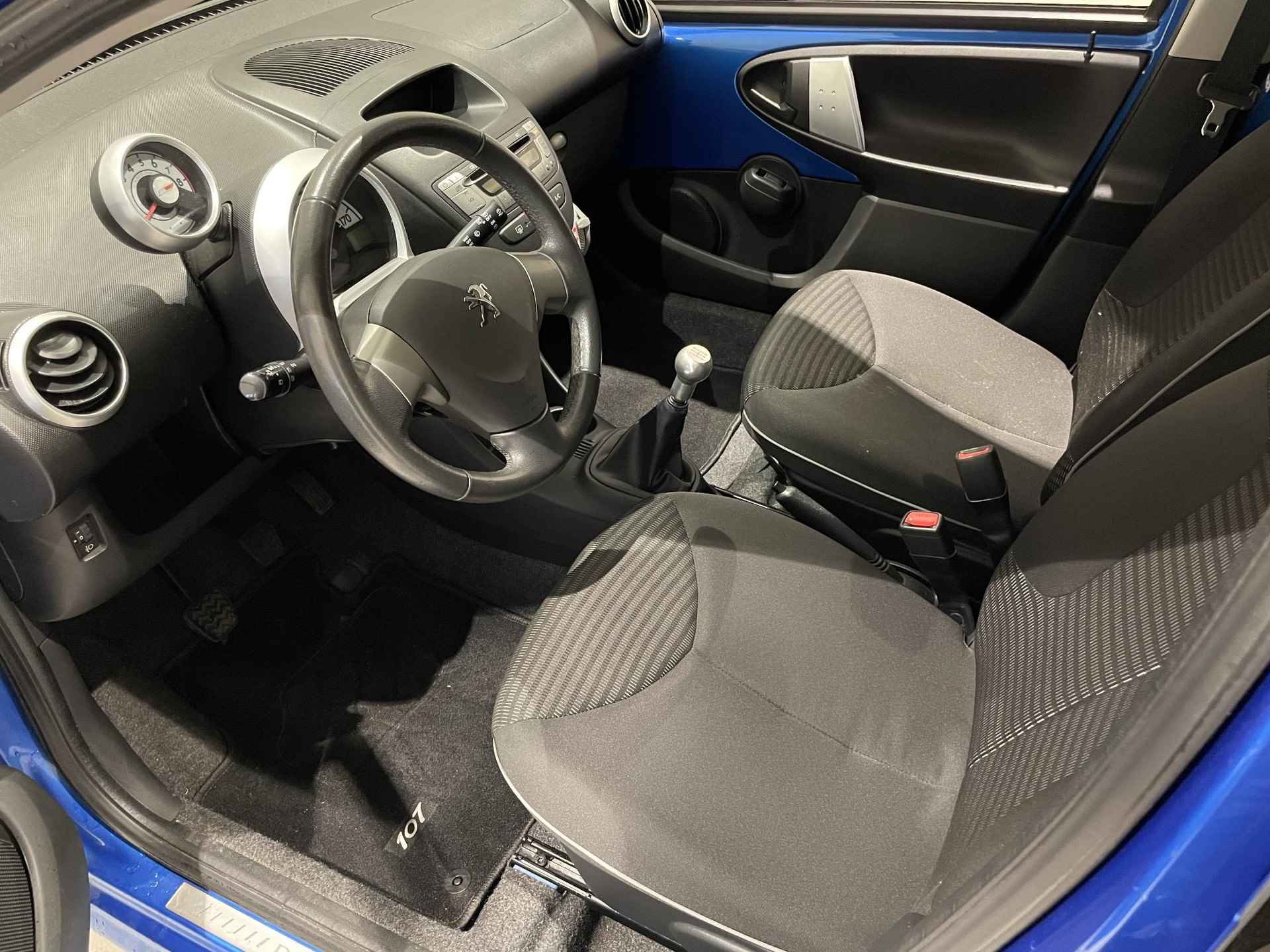 Peugeot 107 1.0 Sportium 68 PK | Airco | Toerentalsensor | Getinte Ruiten | AUX | CD-speler | - 9/19