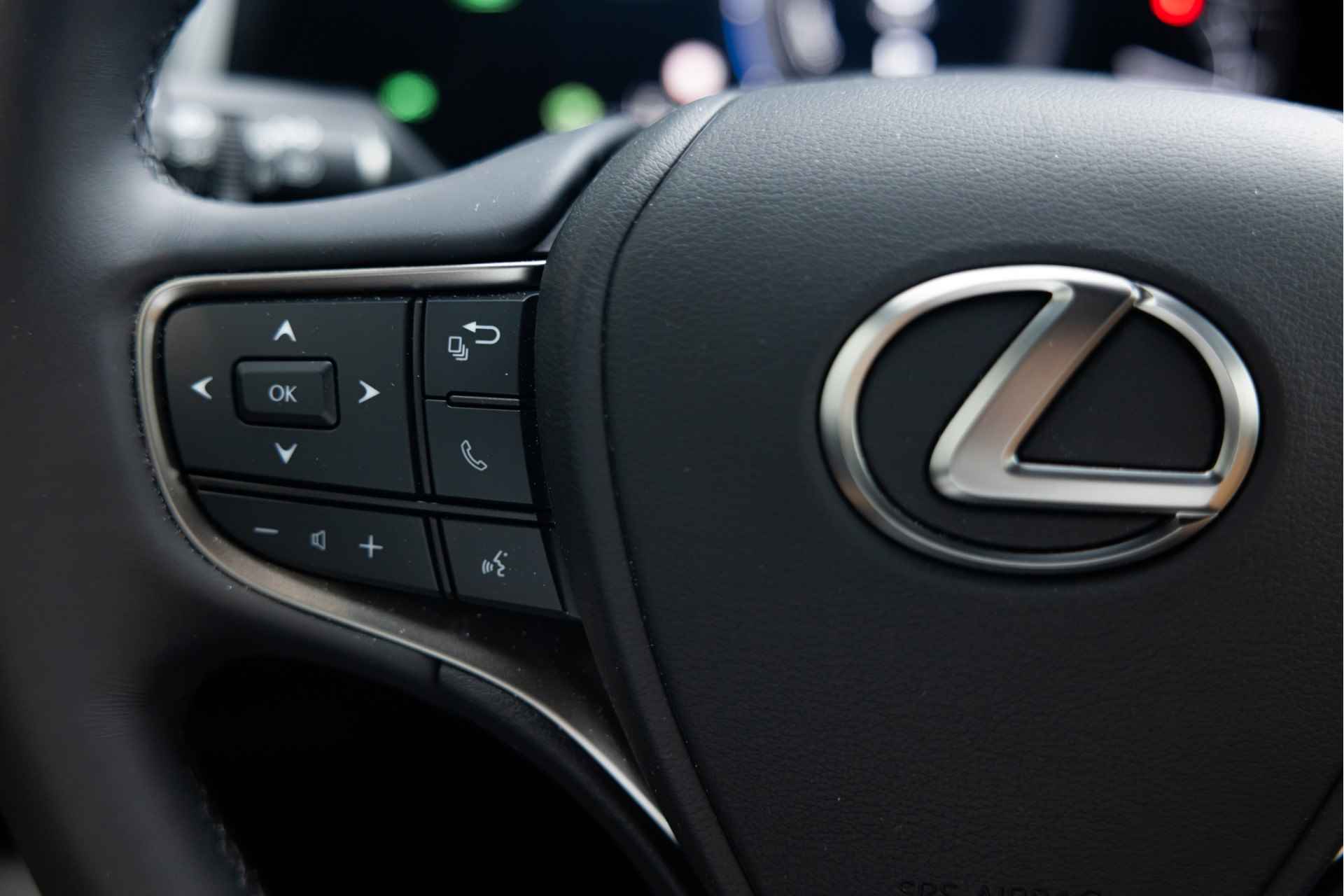 Lexus UX 250h Urban Line | Apple Carplay | Keyless Entry/Start | Adaptieve Cruise Control | - 21/67