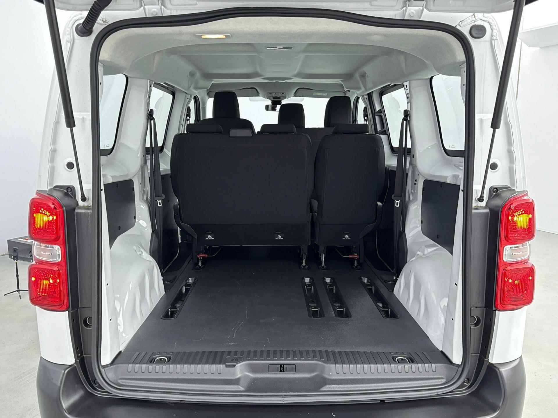 Peugeot e-Expert 75 kWh Standard | DEMO | Personen Vervoer | Navigatie | Camera | - 22/34