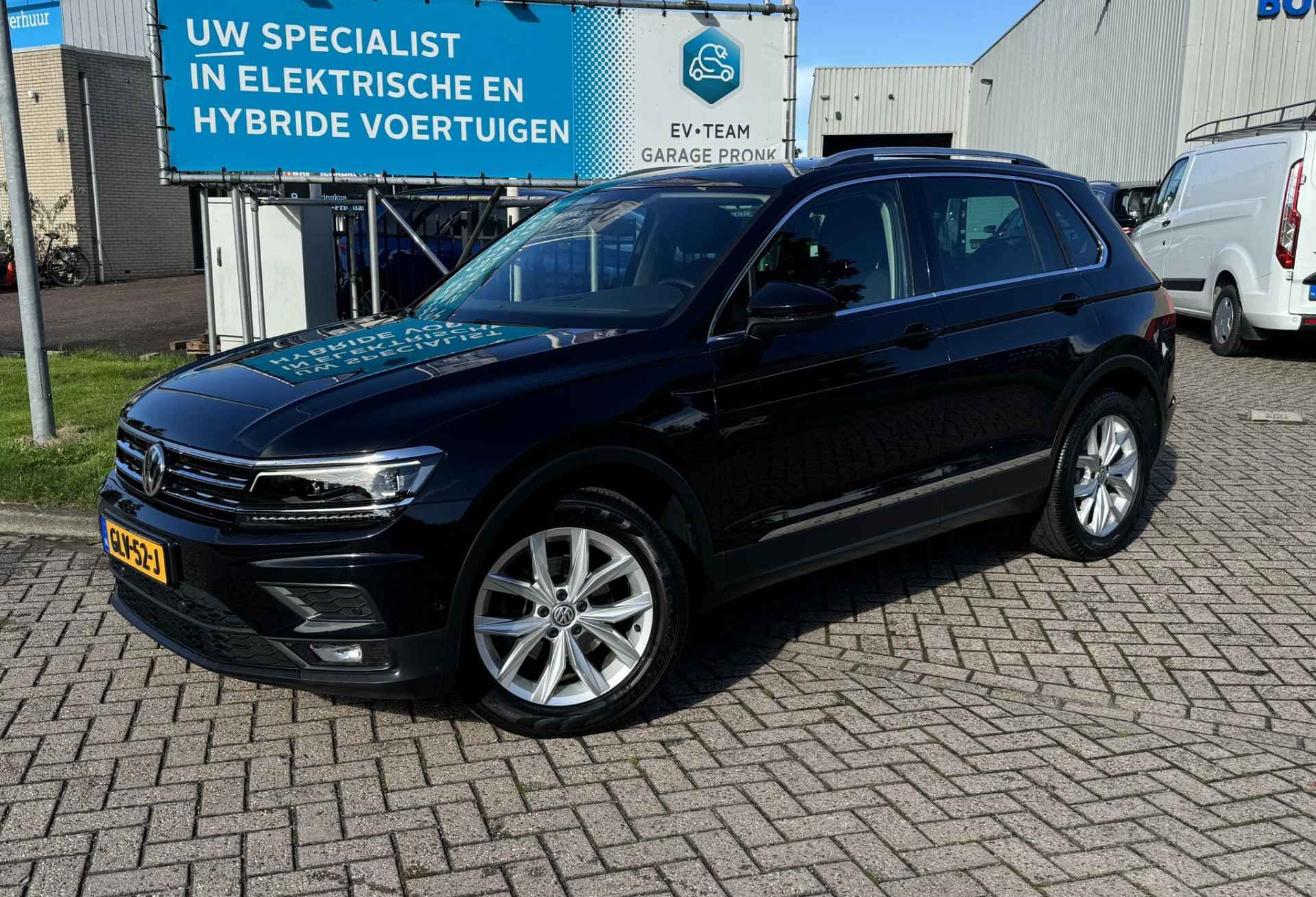 Volkswagen Tiguan 1.5 TSI ACT ACC/CARPLAY/CAMERA/KEYLESS - 3/38