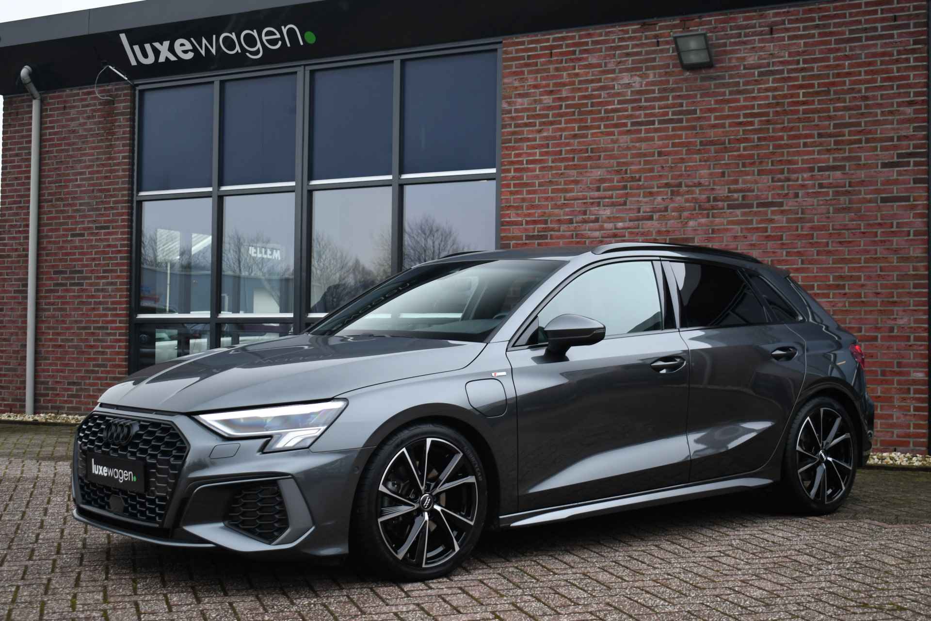 Audi A3 Sportback 40 TFSI e S-Line ACC B&O Trekh Camera El-klep 18inch Leder - 31/85