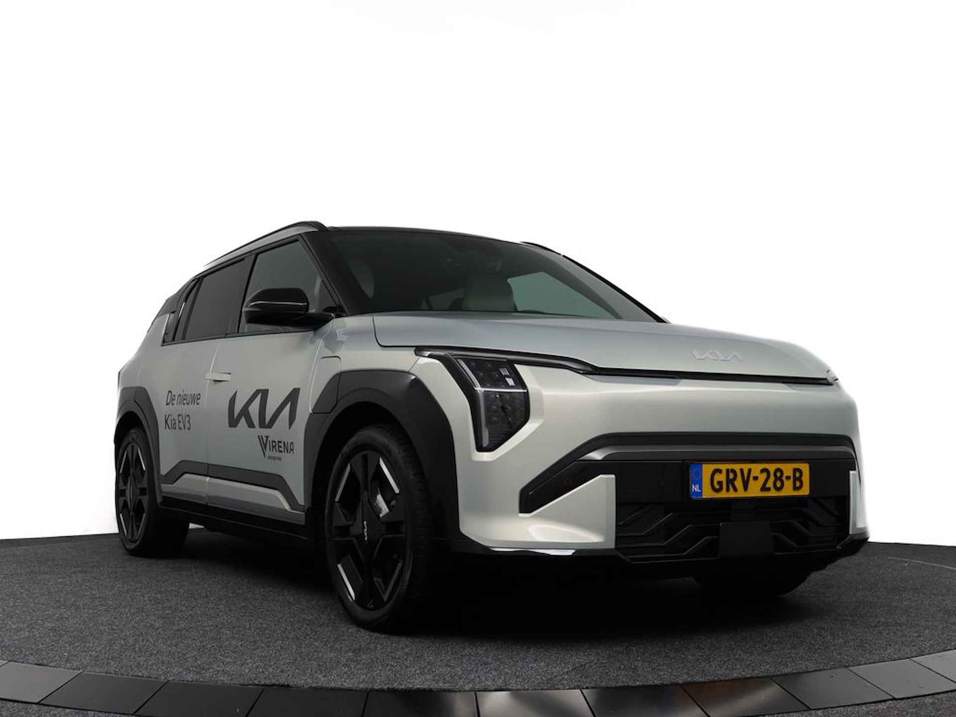 Kia EV3 GT-Line 81.4 kWh - *DEMO* - Draadloze Apple CarPlay / Android Auto - Stoel en stuurwiel verwarming - Panoramadak - Harman Kardon Audio - Dodehoek assistent - Fabrieksgarantie tot 11-2031 - 12/56