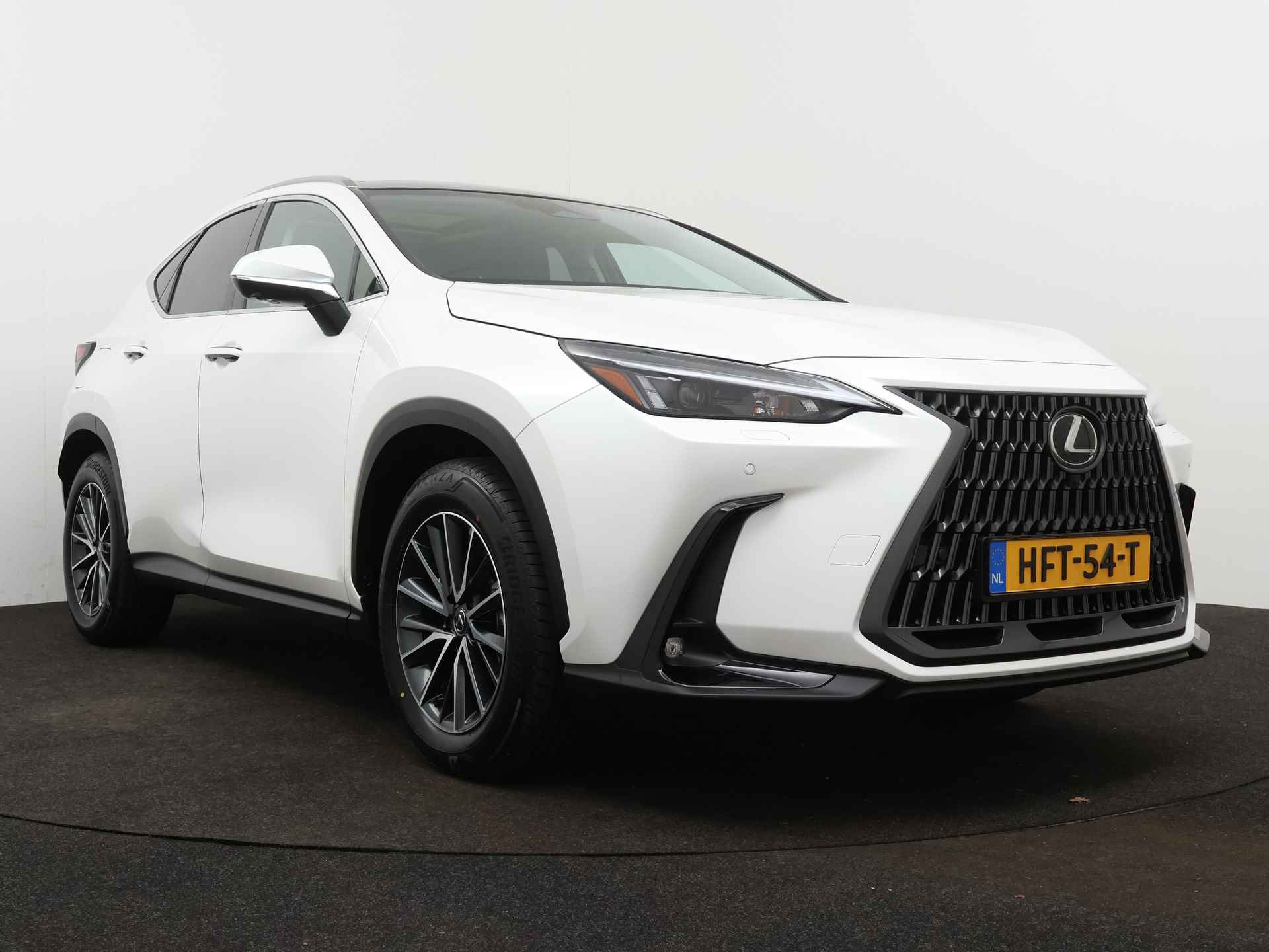 Lexus NX 450h+ AWD Launch Edition Limited | Dodehoekdetector | Head-up display | Stoelgeheugen | Stoelverwarming/-Verkoeling | - 16/58