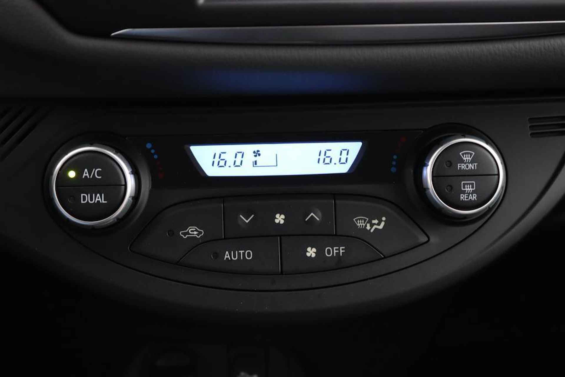 Toyota Yaris 1.5 Hybrid Aspiration | Navigatie | Climate control | Parkeercamera | Cruisecontrol | - 7/47