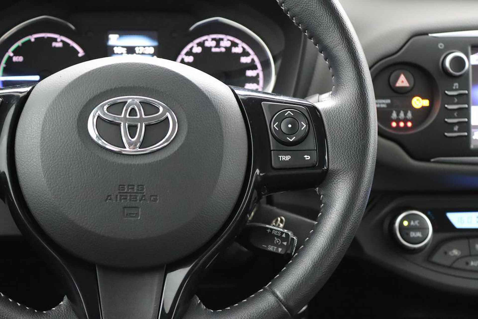 Toyota Yaris 1.5 Hybrid Aspiration | Navigatie | Climate control | Parkeercamera | Cruisecontrol | - 21/47