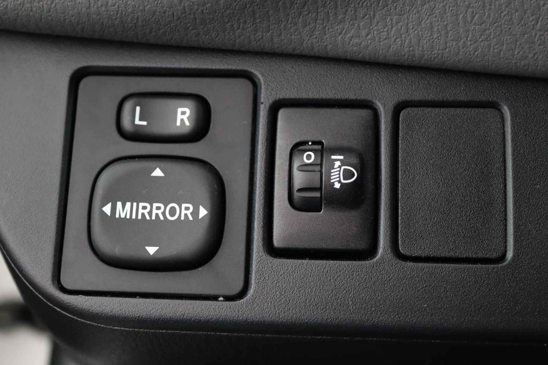 Toyota Yaris 1.5 Hybrid Aspiration | Navigatie | Climate control | Parkeercamera | Cruisecontrol | - 28/47