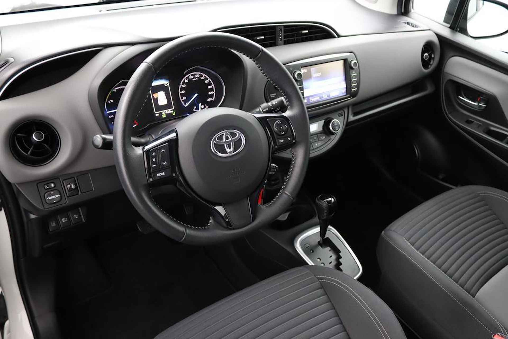 Toyota Yaris 1.5 Hybrid Aspiration | Navigatie | Climate control | Parkeercamera | Cruisecontrol | - 43/47