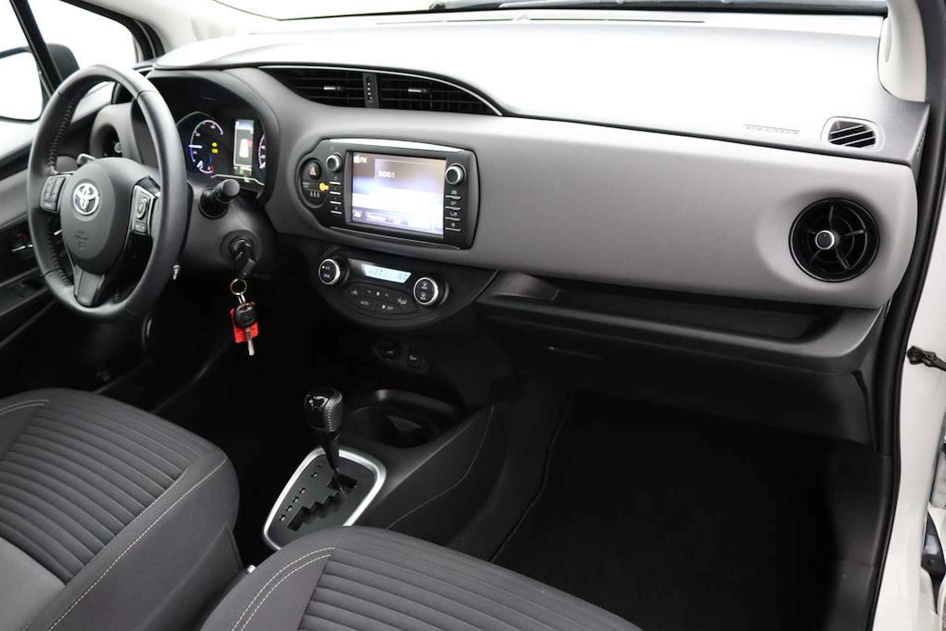 Toyota Yaris 1.5 Hybrid Aspiration | Navigatie | Climate control | Parkeercamera | Cruisecontrol | - 44/47