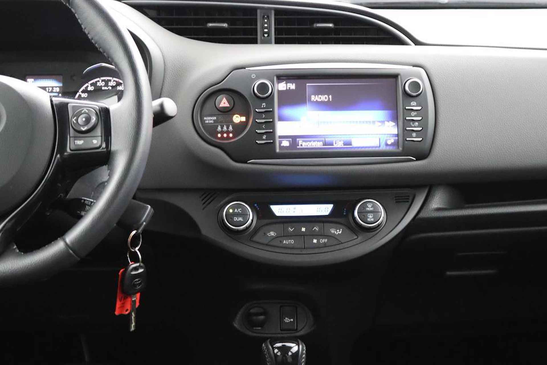 Toyota Yaris 1.5 Hybrid Aspiration | Navigatie | Climate control | Parkeercamera | Cruisecontrol | - 45/47
