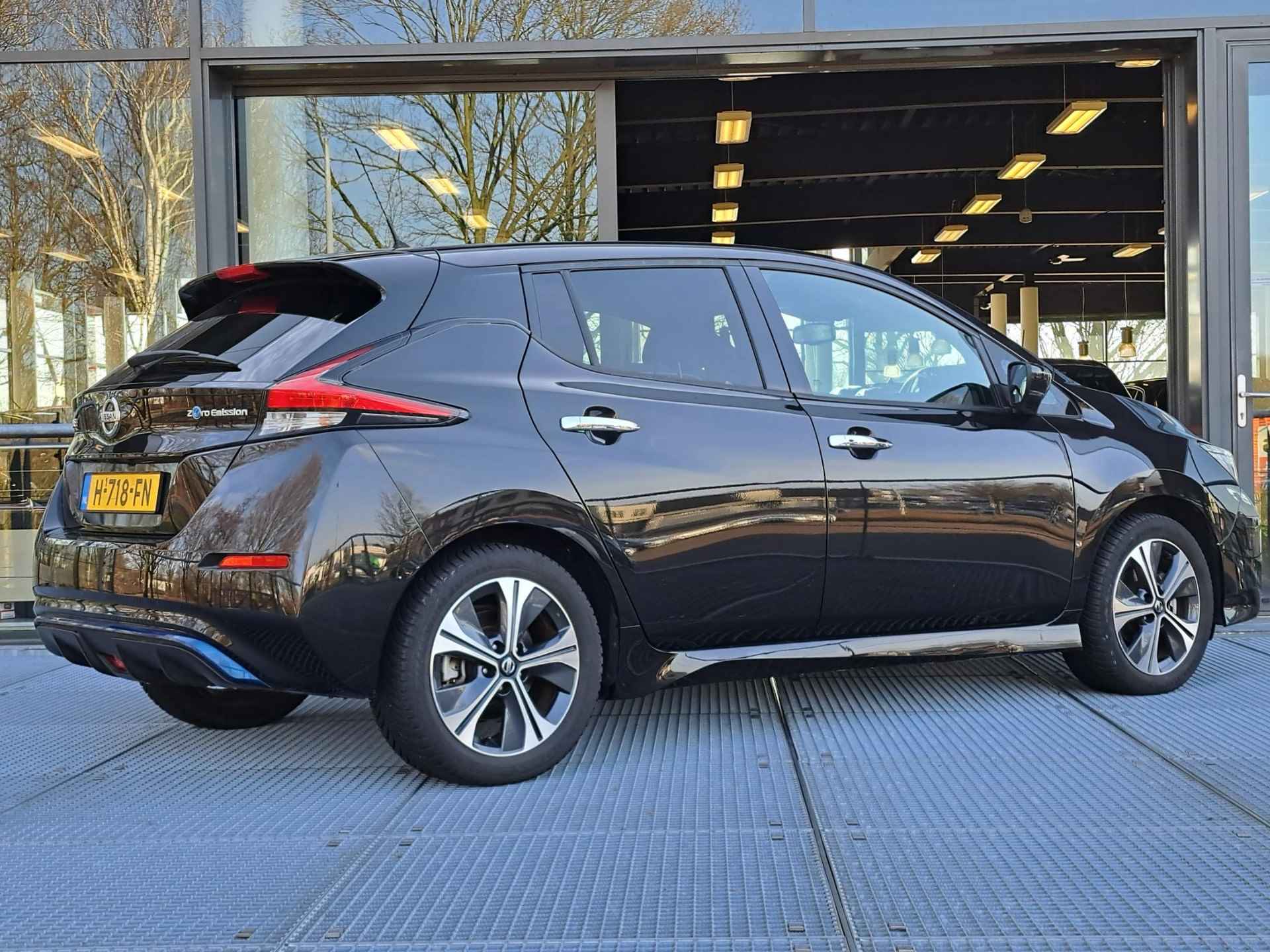 Nissan LEAF 40 kWh N-Connecta | 360° Camera | Parkeersensoren | Navigatie | Apple Carplay | Licht & Regensensor - 3/29