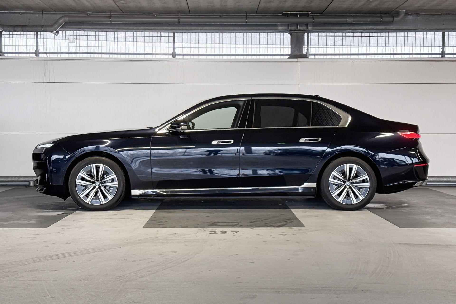 BMW i7 xDrive60 106 kWh - 2/24