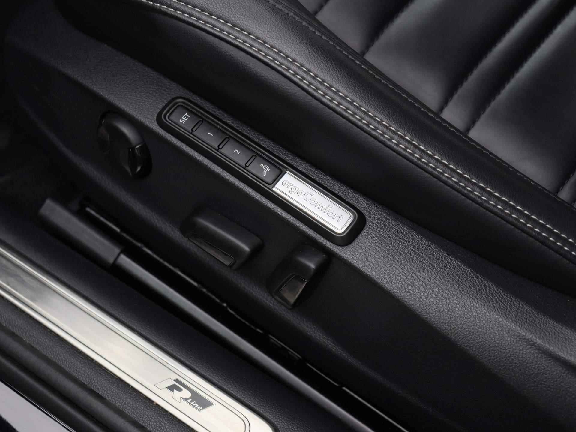 Volkswagen Passat Variant 1.5 TSI Highline Business R | Automaat | Leder | Navigatie | Climate contrtol | Camera | LED | LMV | Parkeer sensoren | Stoel verwarming - 33/43