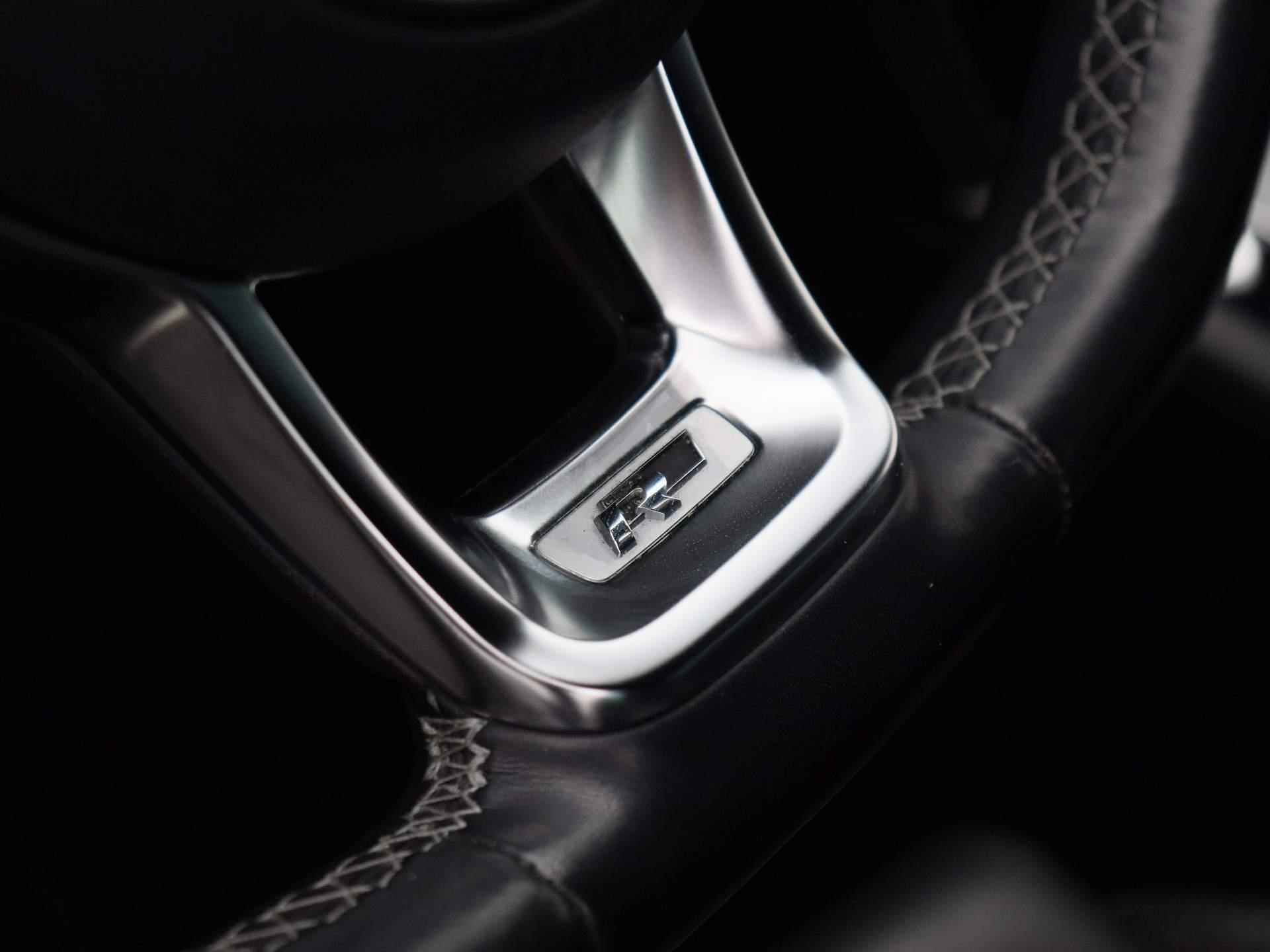 Volkswagen Passat Variant 1.5 TSI Highline Business R | Automaat | Leder | Navigatie | Climate contrtol | Camera | LED | LMV | Parkeer sensoren | Stoel verwarming - 35/43