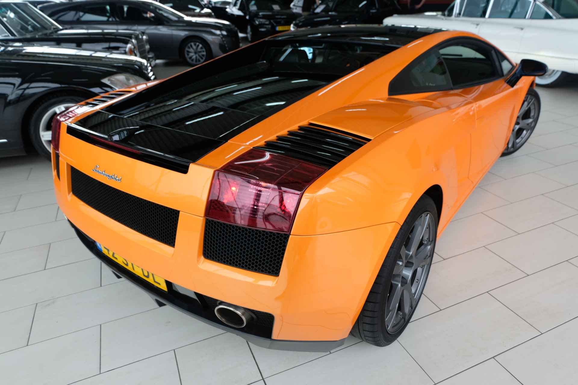 Lamborghini Gallardo SE SLECHTS 250 GEBOUWD/NR 195! BWJ 2005 5.0 V10 520 PK / BTW AUTO! / AUTOMAAT / LEDER / STOELVERW. / CAMERA / NAVI / CLIMA / BI-XENON / SPECIALE CALLISTO VELGEN / TWO TONE - 9/44