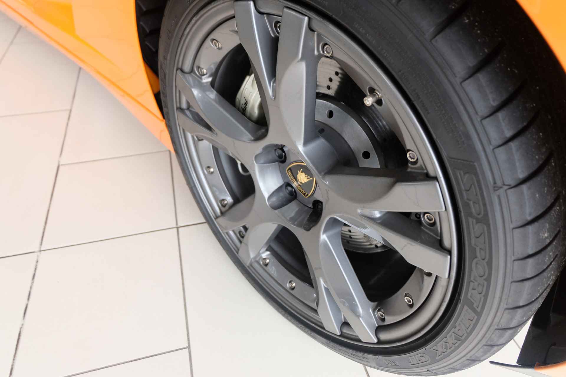 Lamborghini Gallardo SE SLECHTS 250 GEBOUWD/NR 195! BWJ 2005 5.0 V10 520 PK / BTW AUTO! / AUTOMAAT / LEDER / STOELVERW. / CAMERA / NAVI / CLIMA / BI-XENON / SPECIALE CALLISTO VELGEN / TWO TONE - 30/44