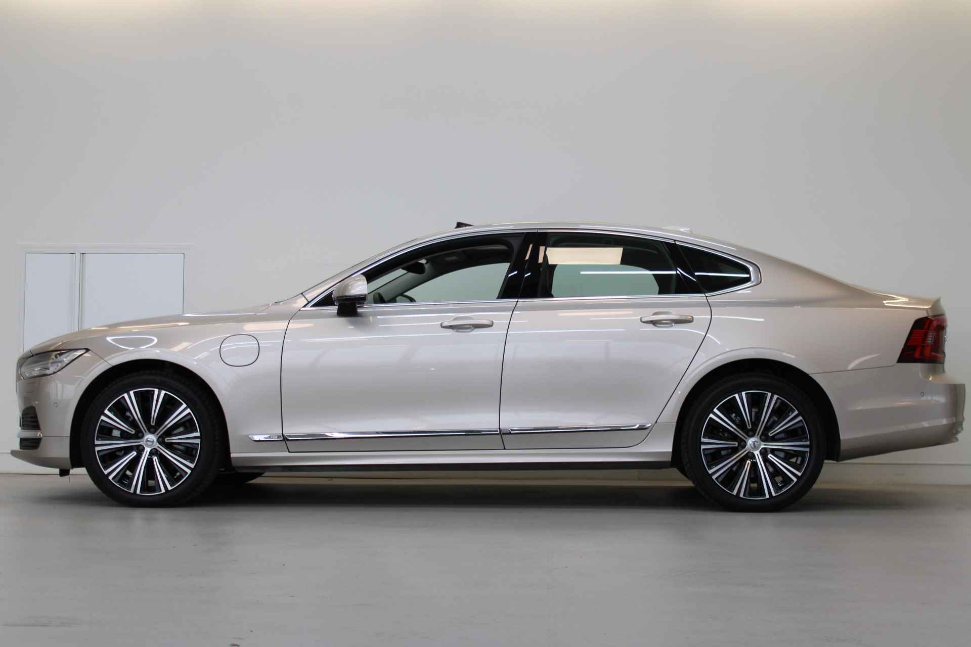 Volvo S90 T8 455PK AWD Ultimate Bright | Full Options! | B&W Audio | Luchtvering | Massage | 360º view - 2/73