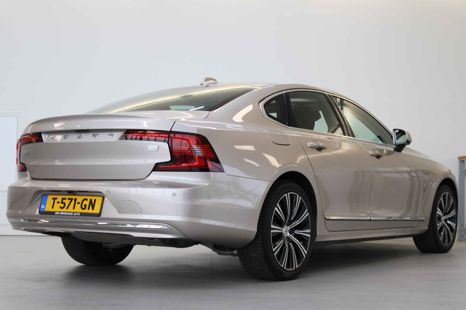 Volvo S90 T8 455PK AWD Ultimate Bright | Full Options! | B&W Audio | Luchtvering | Massage | 360º view - 3/73