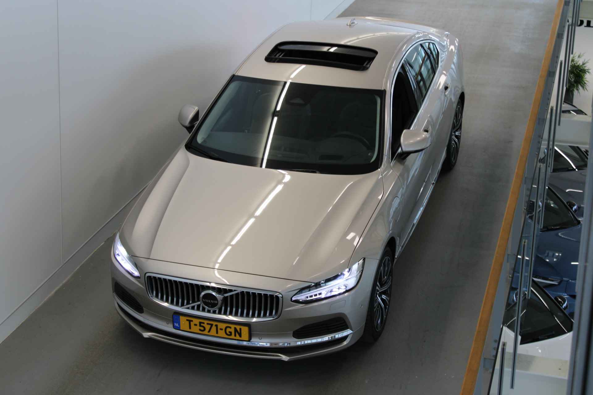 Volvo S90 T8 455PK AWD Ultimate Bright | Full Options! | B&W Audio | Luchtvering | Massage | 360º view - 37/73