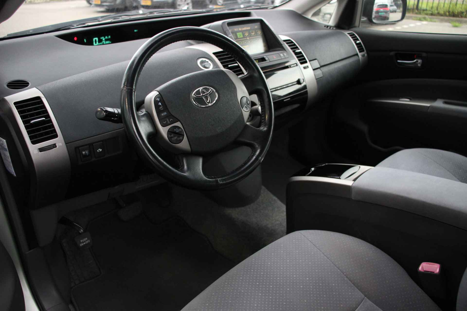 Toyota Prius 1.5 VVT-i Comfort Hybride | Climate & Cruise control - 3/29