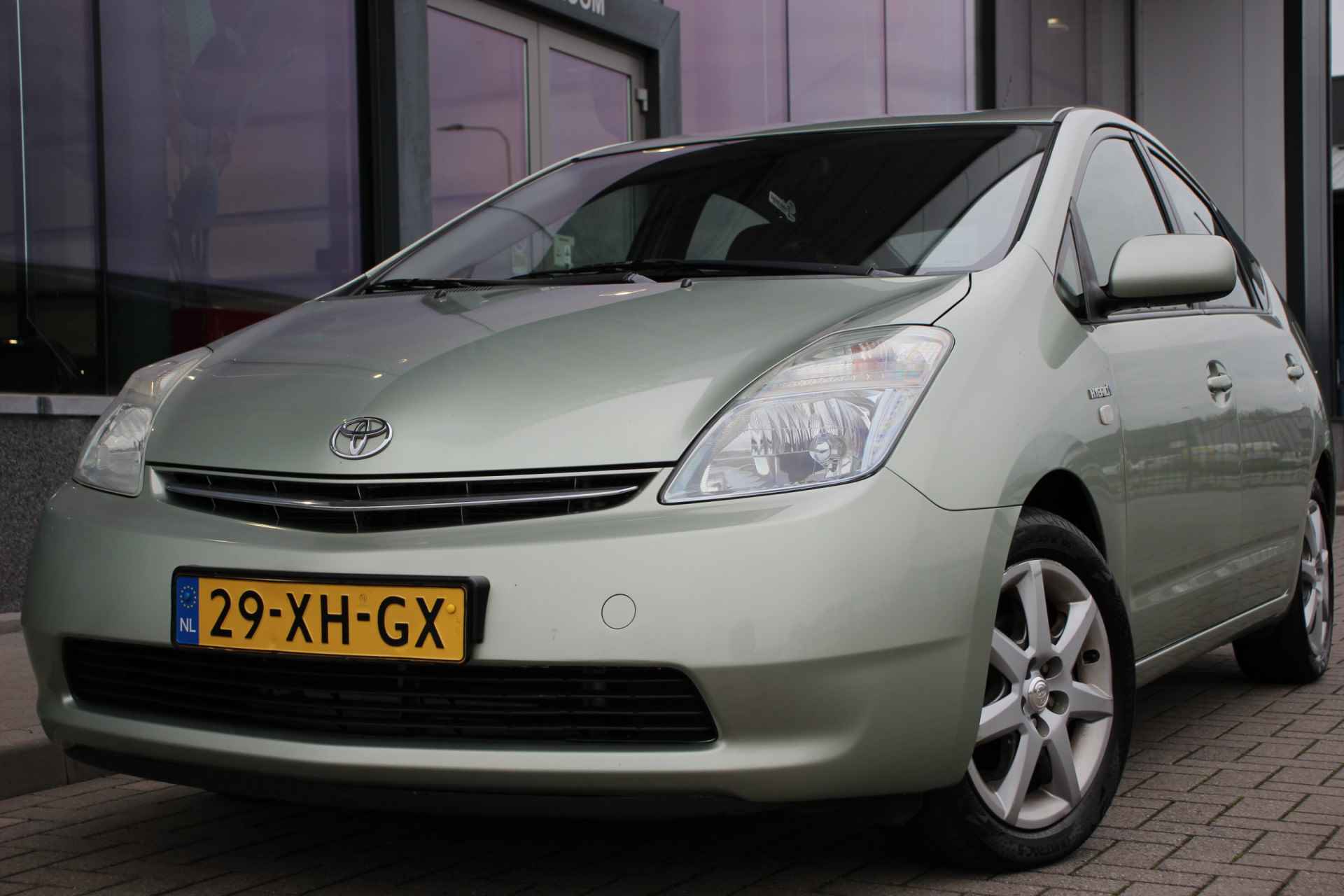 Toyota Prius 1.5 VVT-i Comfort Hybride | Climate & Cruise control - 4/29