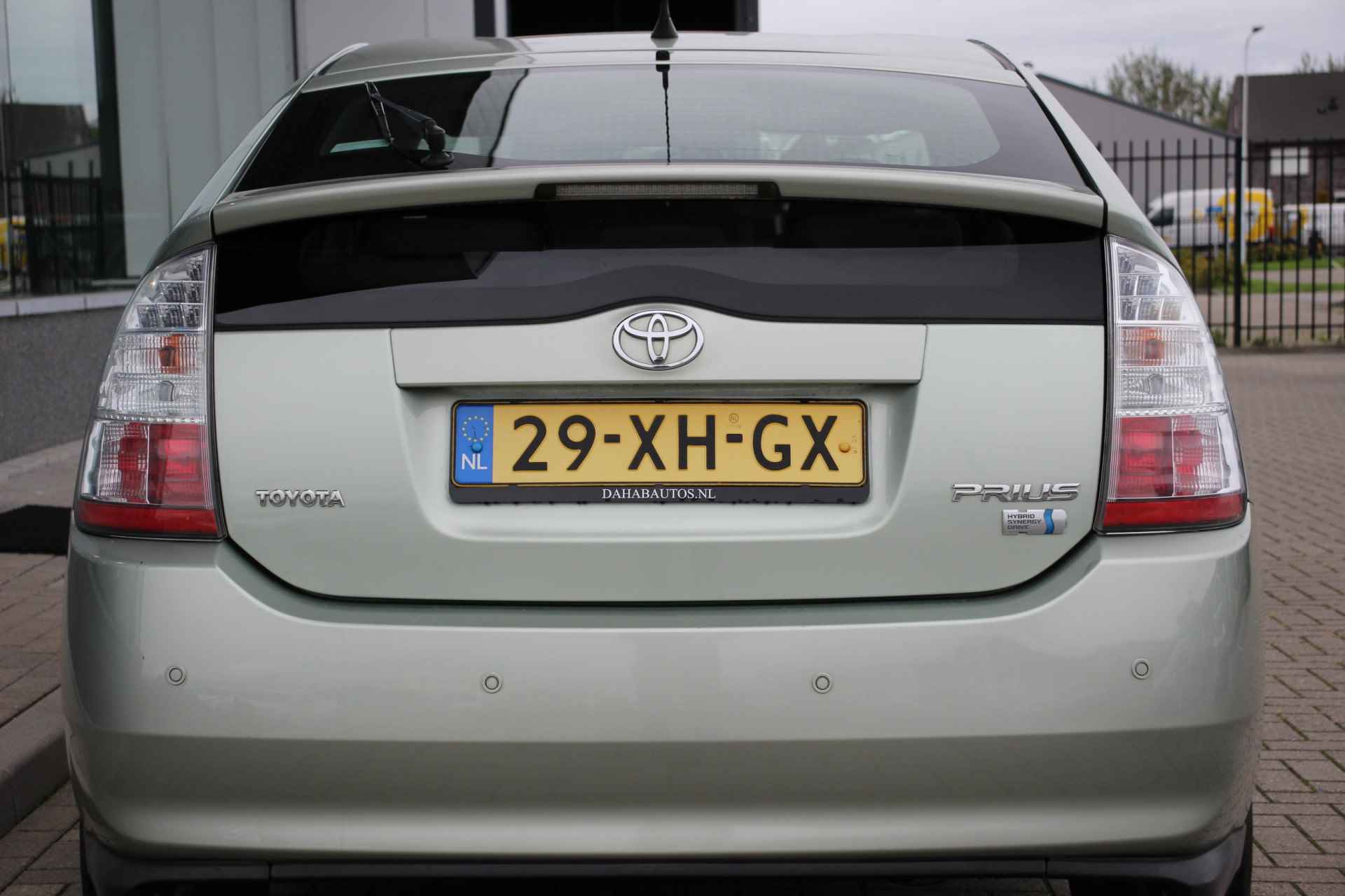 Toyota Prius 1.5 VVT-i Comfort Hybride | Climate & Cruise control - 19/29