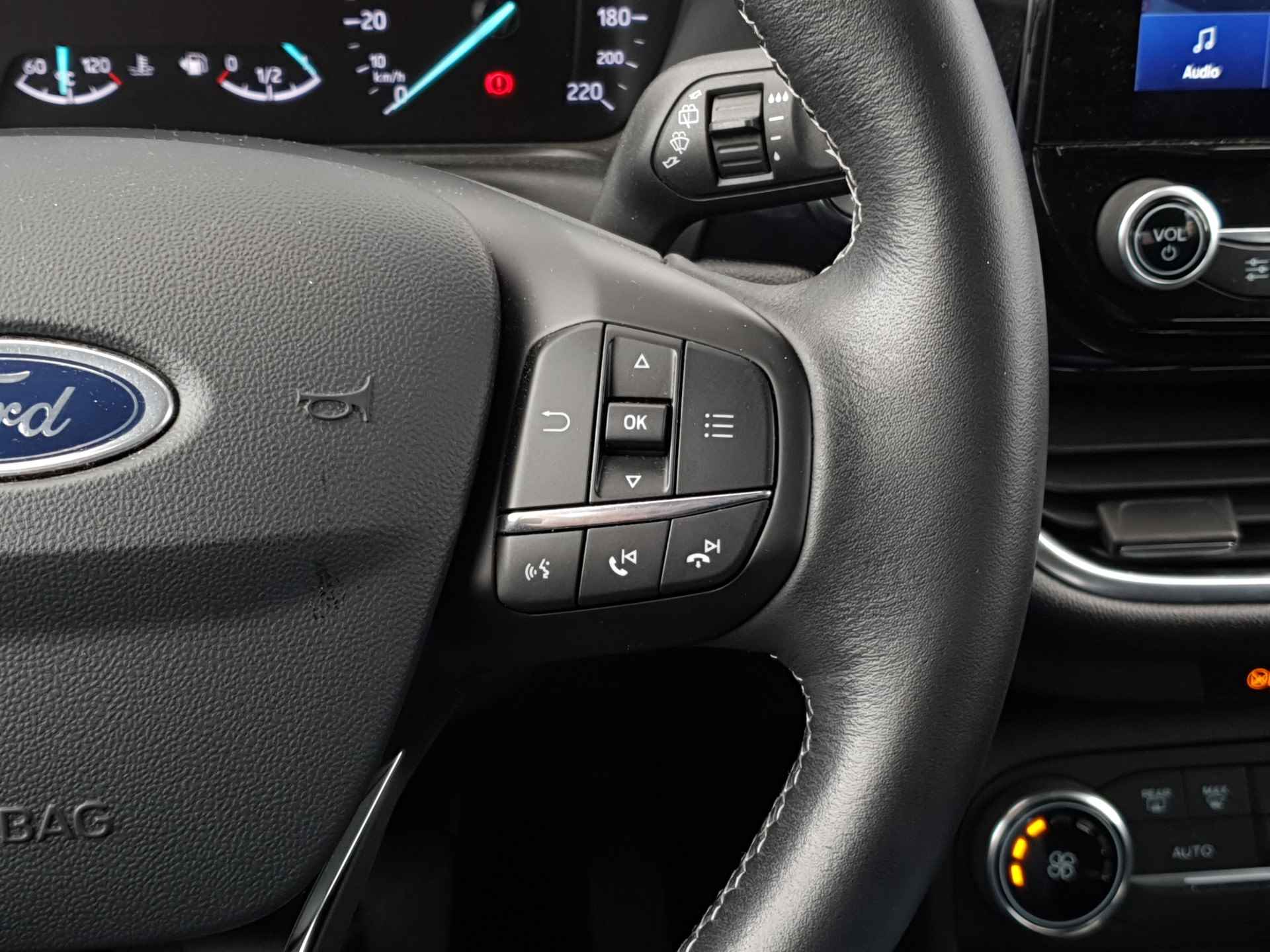 Ford Fiesta 1.0 Titanium | Cruise Control | B&O Audio | Navigatie | Verwarmbare Voorruit - 14/36