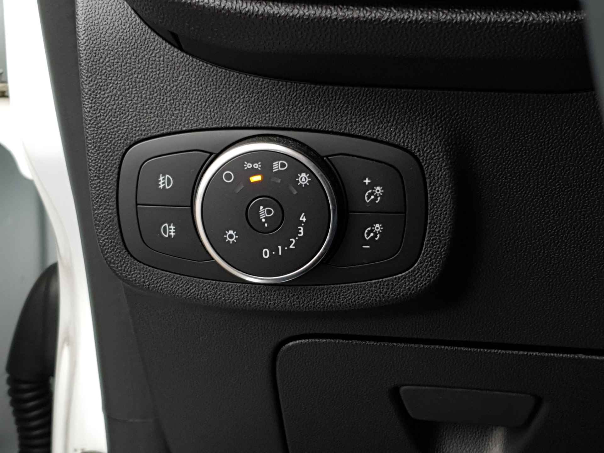 Ford Fiesta 1.0 Titanium | Cruise Control | B&O Audio | Navigatie | Verwarmbare Voorruit - 17/36