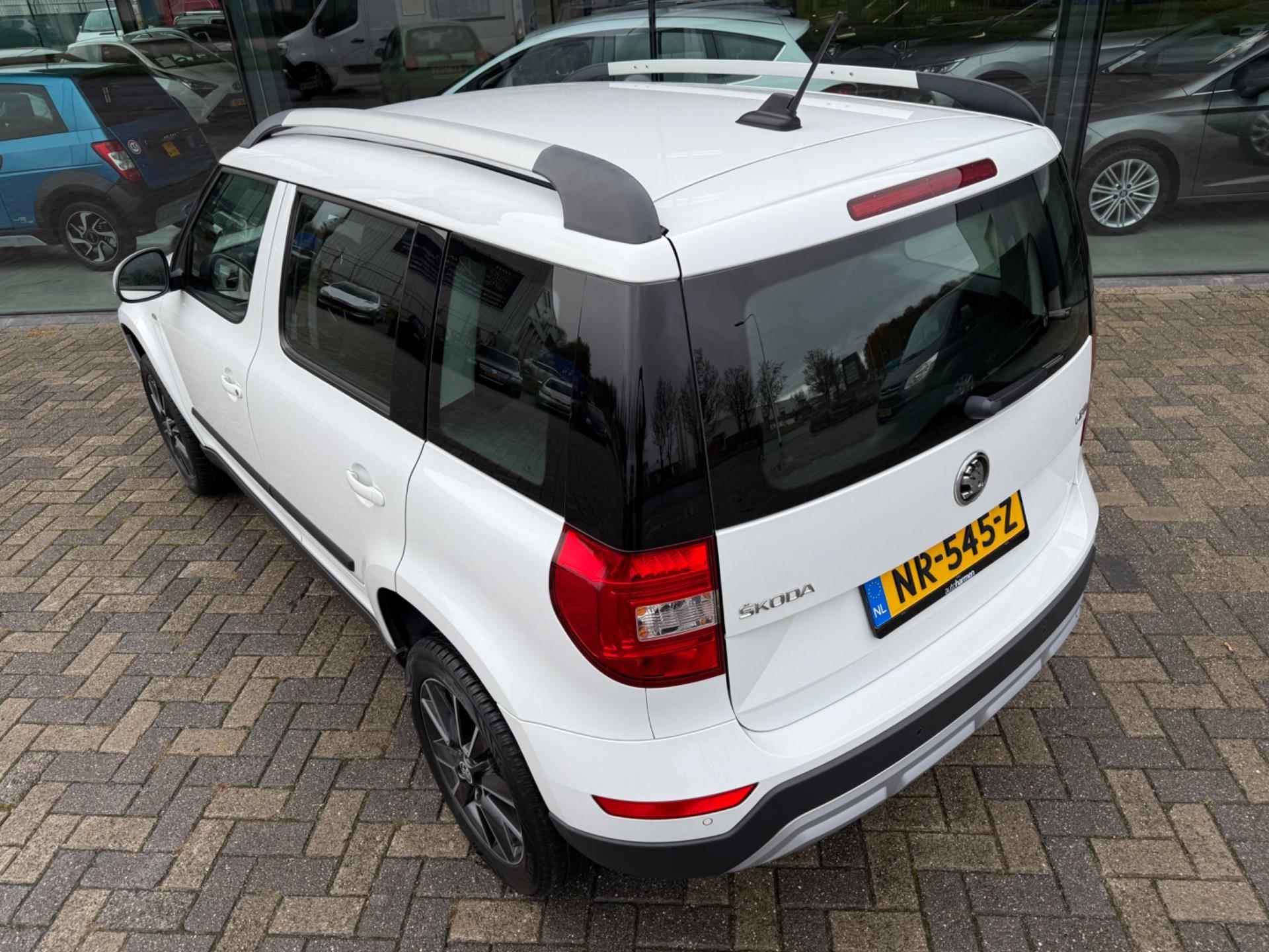 Skoda Yeti Outdoor 1.2 TSI Automaat Greentech Drive, 1e eigenaar, NAP - 5/37