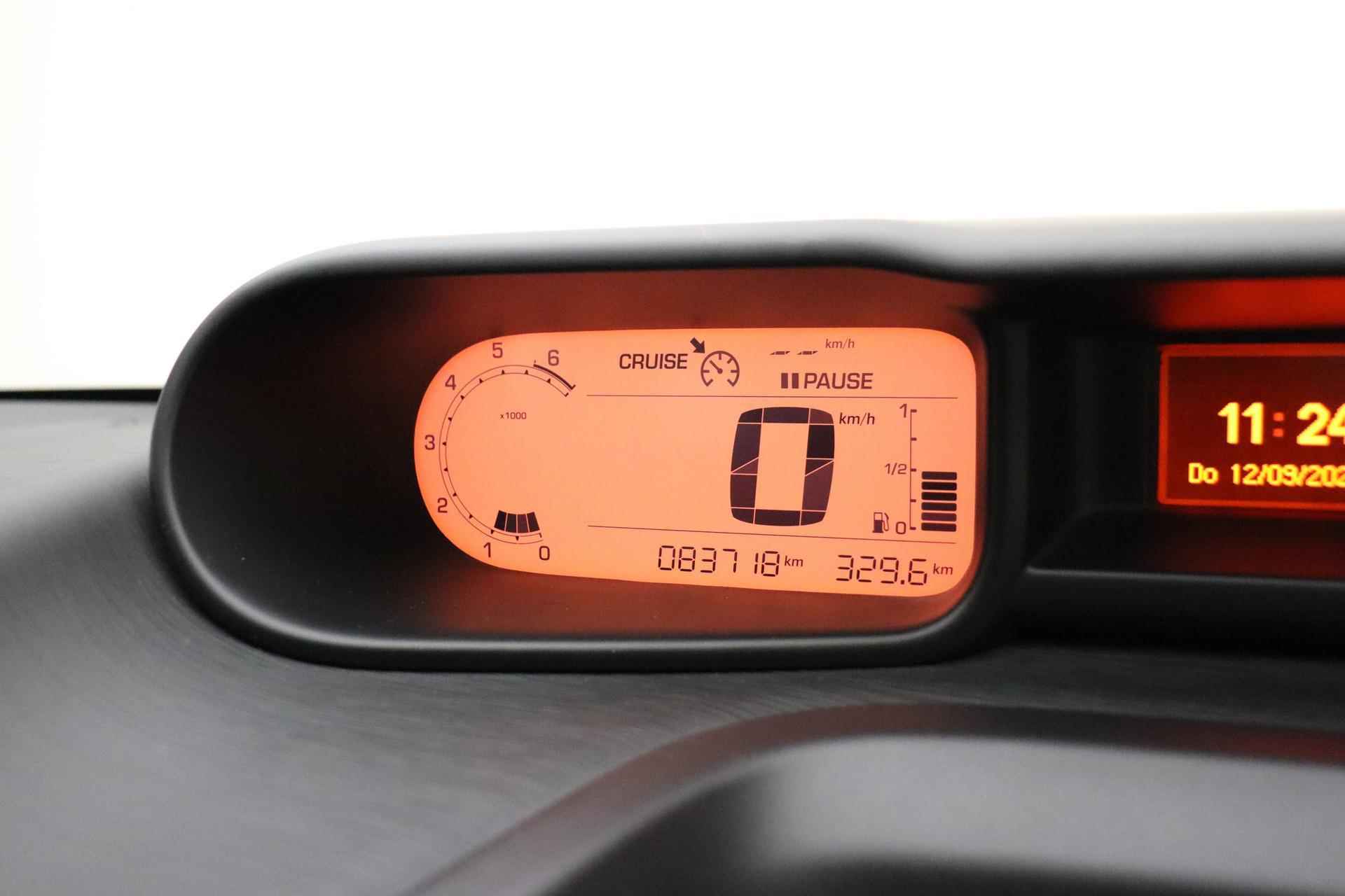 Citroen C3 Picasso 1.2 PureTech Feel Edition | Climate Control | Trekhaak | 17'' LM Velgen - 27/28