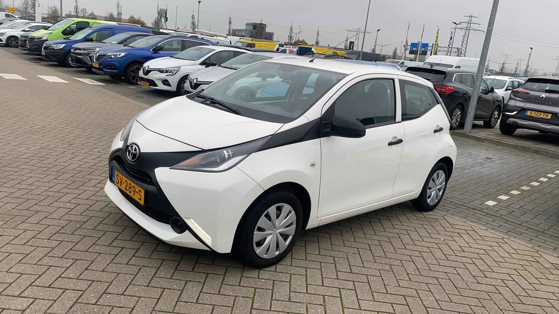 Toyota Aygo 1.0 VVT-i x-fun - 2/19