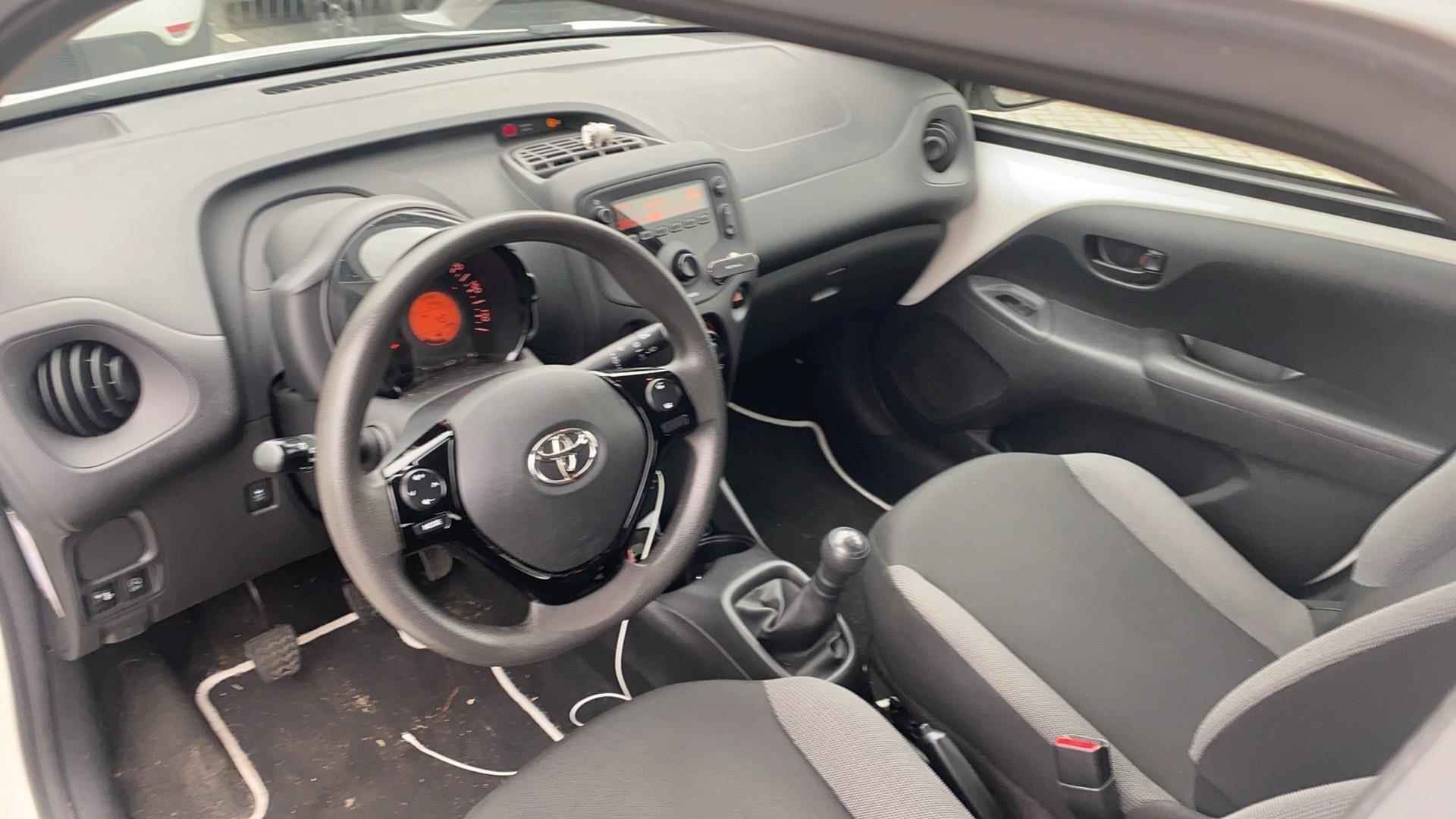 Toyota Aygo 1.0 VVT-i x-fun - 9/19