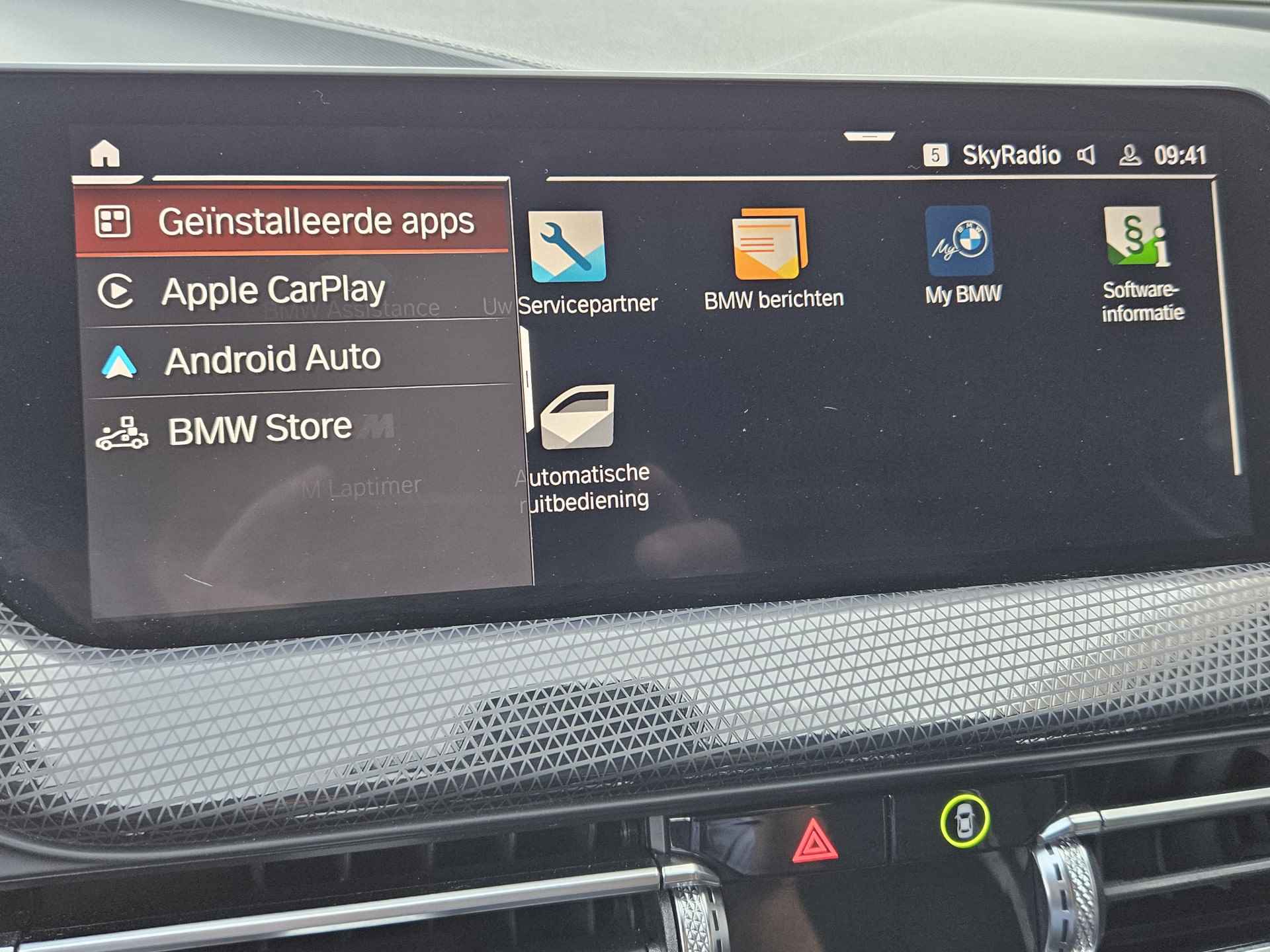 BMW 1-serie 118i Executive Edition | Automaat | Sportstoelen |  Navigatie | Climate Control | LED koplampen | Parkeersensoren voor en achter | Apple Carplay en Android Auto | - 26/45