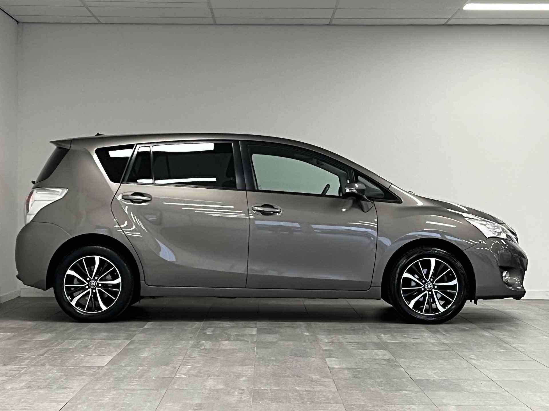 Toyota Verso 1.6 VVT-i Dynamic 7p. stoelverwarming | navigatie | climate control | - 5/36