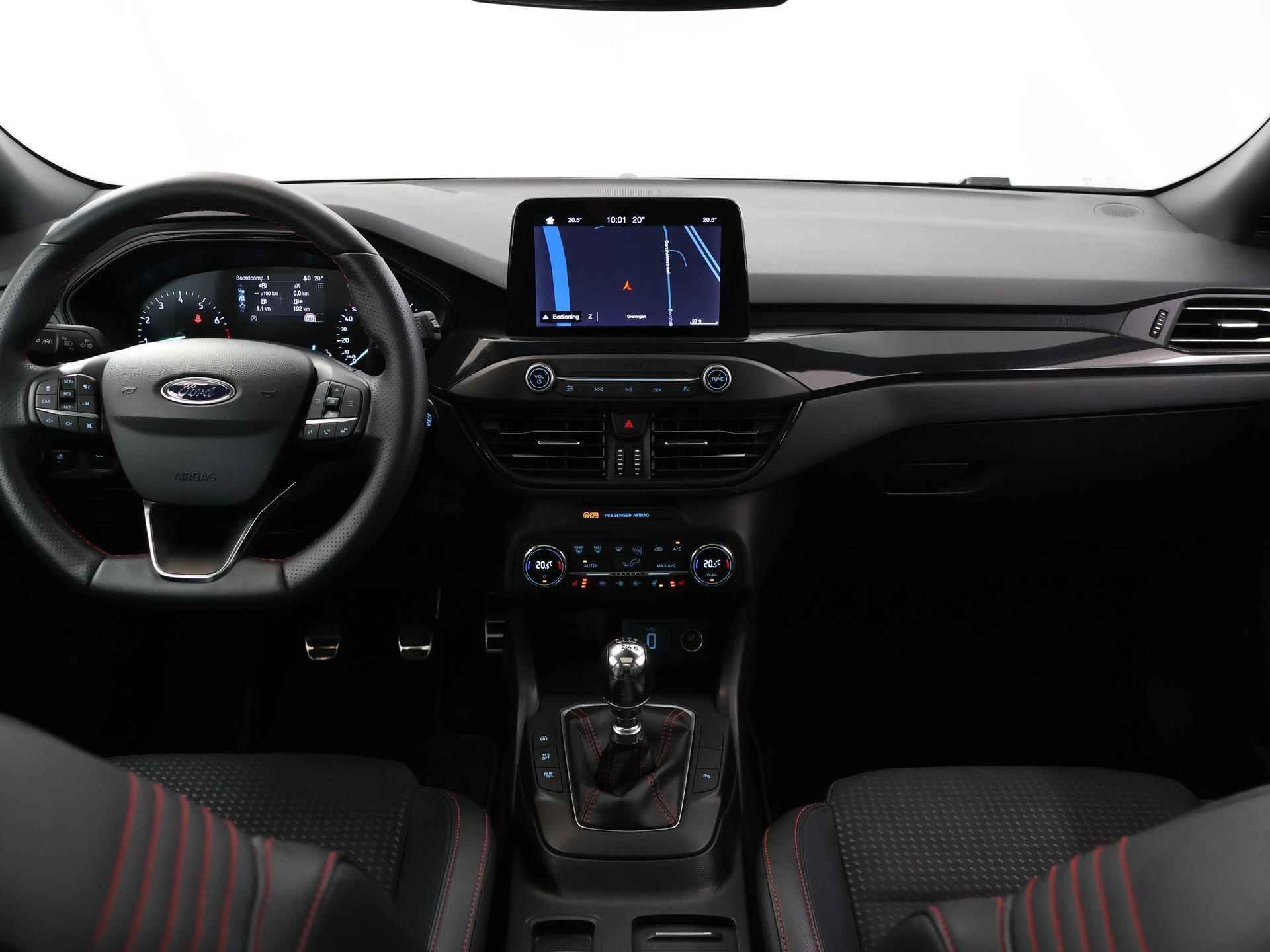 Ford Focus Wagon 1.5 EcoBoost 182 pk ST Line Business | Panoramadak | Adaptive Cruise Control | Elekt. Achterklep | Design LED koplampen | - 9/45