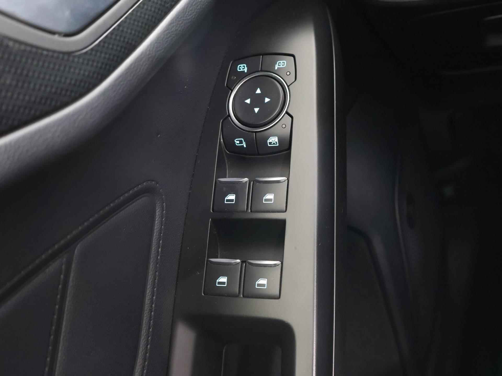 Ford Focus Wagon 1.5 EcoBoost 182 pk ST Line Business | Panoramadak | Adaptive Cruise Control | Elekt. Achterklep | Design LED koplampen | - 37/45