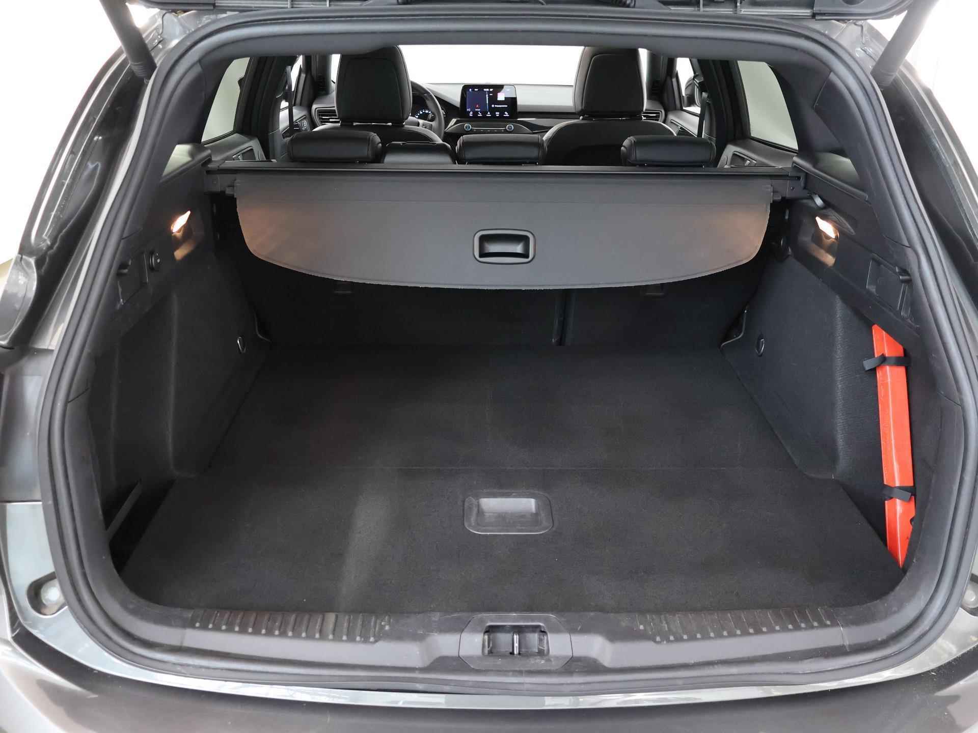 Ford Focus Wagon 1.5 EcoBoost 182 pk ST Line Business | Panoramadak | Adaptive Cruise Control | Elekt. Achterklep | Design LED koplampen | - 40/45